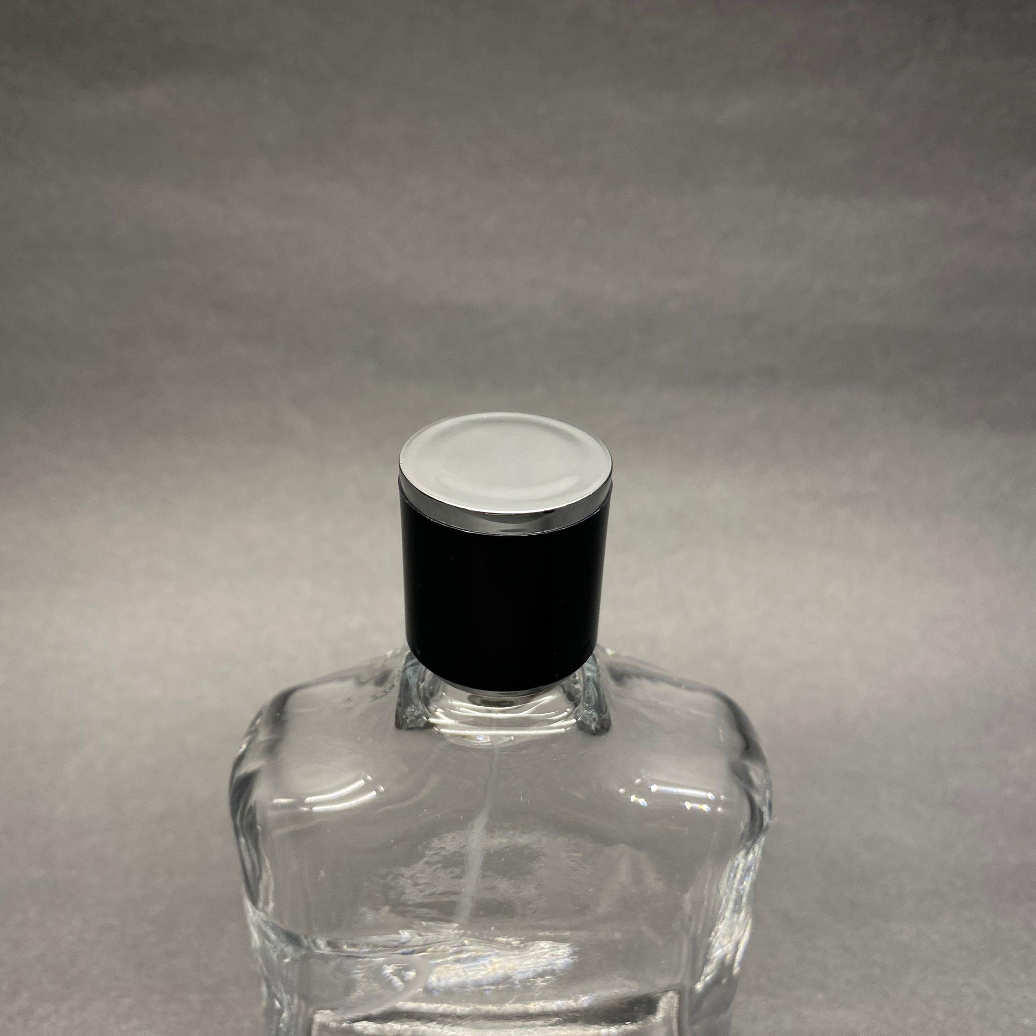 100 ML YASSI MODEL ZEUS PARFÜM ŞİŞESİ - SİYAH METAL SPREYLİ + GÜMÜŞ SİYAH KAPAKLI (AĞIZ 15 MM GEÇME KOLAY KAPAMA) !!DEFOLU ŞİŞE ÇIKABİLİR, FİYAT UYGUN TUTULMUŞTUR!!