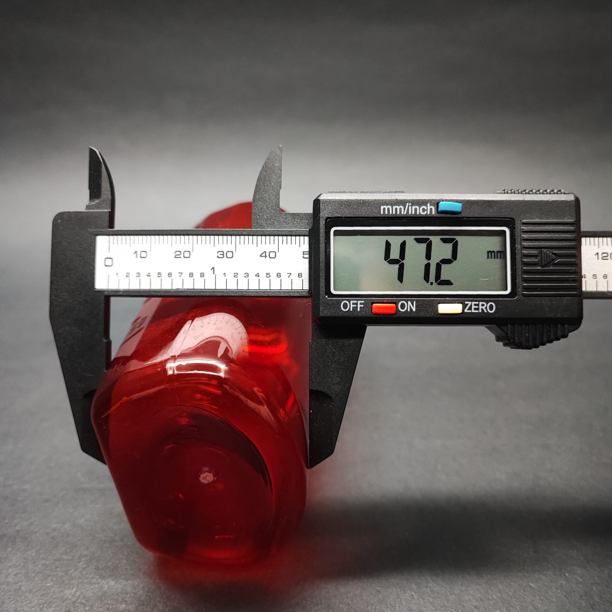 200 CC ÖLÇEKLİ PET ŞİŞE - GÜMÜŞ METAL KAPAKLI - 200 ML VE OZ ÖLÇÜLÜ KIRMIZI PET ŞİŞE