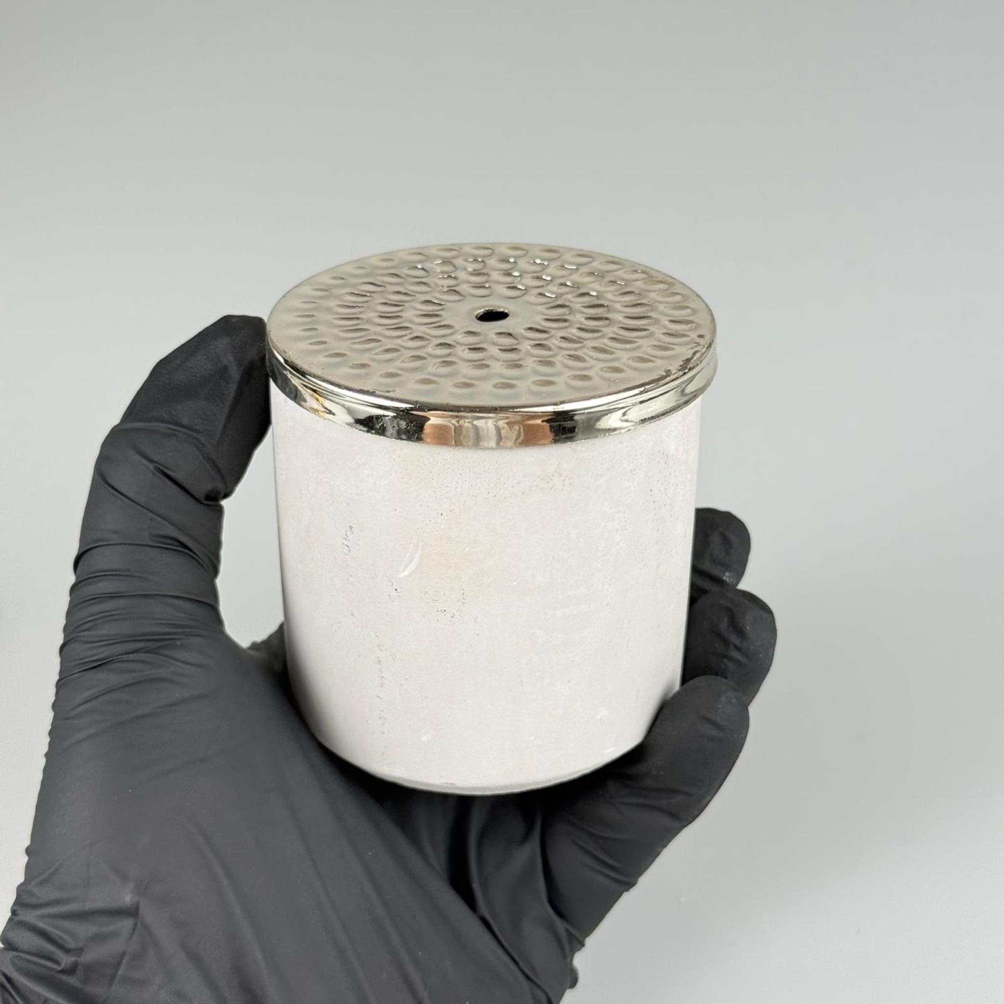 BETON MUMLUK - 100 CC - TAŞ BETONDAN MUM BARDAK - DEKORATİF MUM BARDAĞI, MİNİ SAKSI + DELİKLİ GÜMÜŞ METAL KAPAK