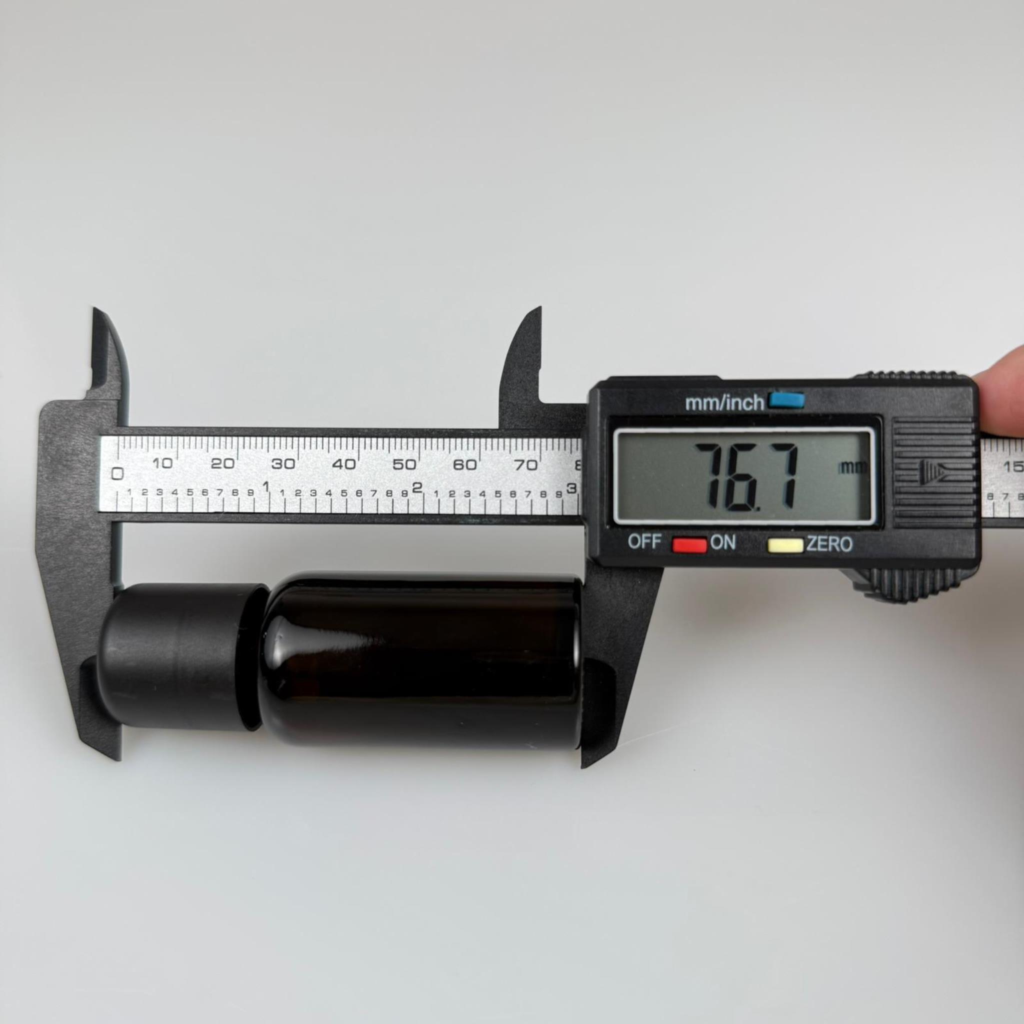 20 CC KOYU AMBER CAM ŞİŞE + İÇTEN DAMLALIKLI ÇOCUK KİLİTLİ SİYAH KAPAK - KAHVERENGİ 20 ML KİLİT KAPAKLI DAMLATMALI ŞİŞE