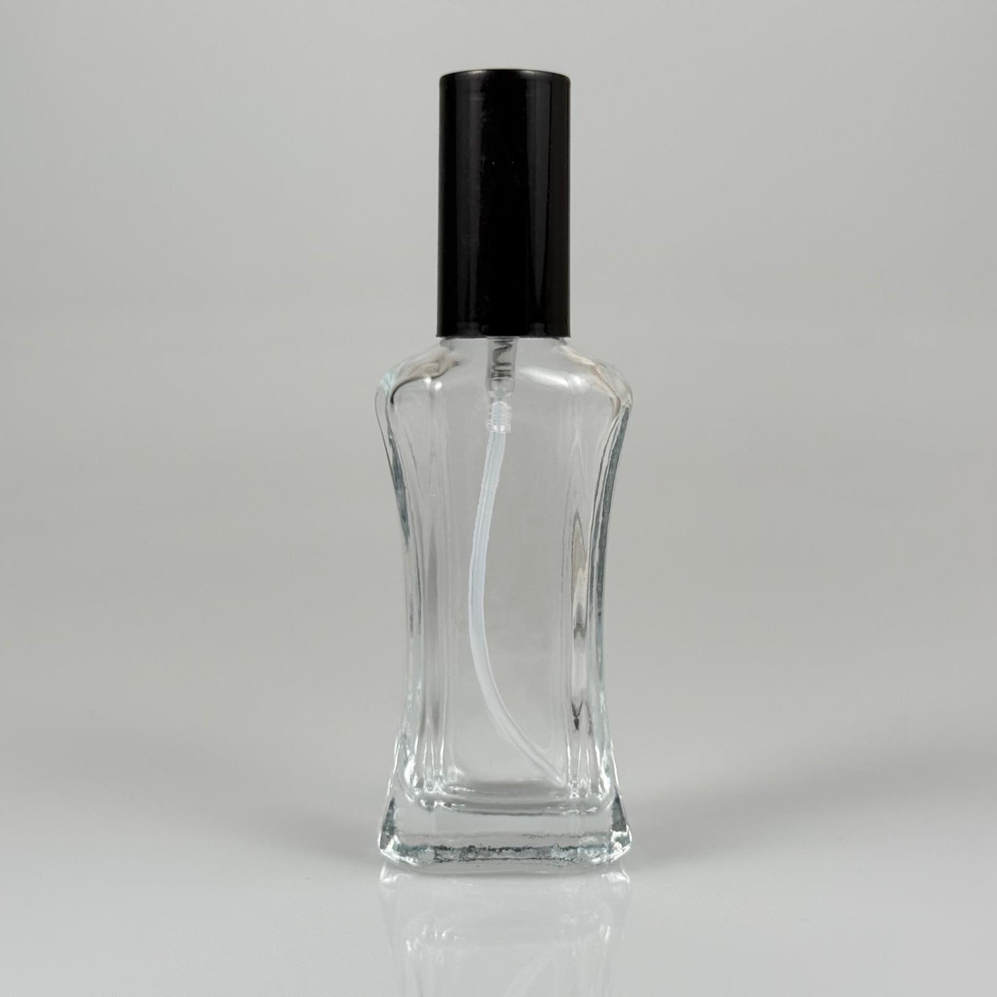 50 CC MİLANO MODEL CAM ŞİŞE - SİYAH PLASTİK KAPAK - SİYAH SPREYLİ - 50 ML LÜKS PARFÜM ŞİŞESİ (CAMIN KALINLIĞI İLE İLGİLİ +/- 5 ML TOLERANS OLABİLİR)