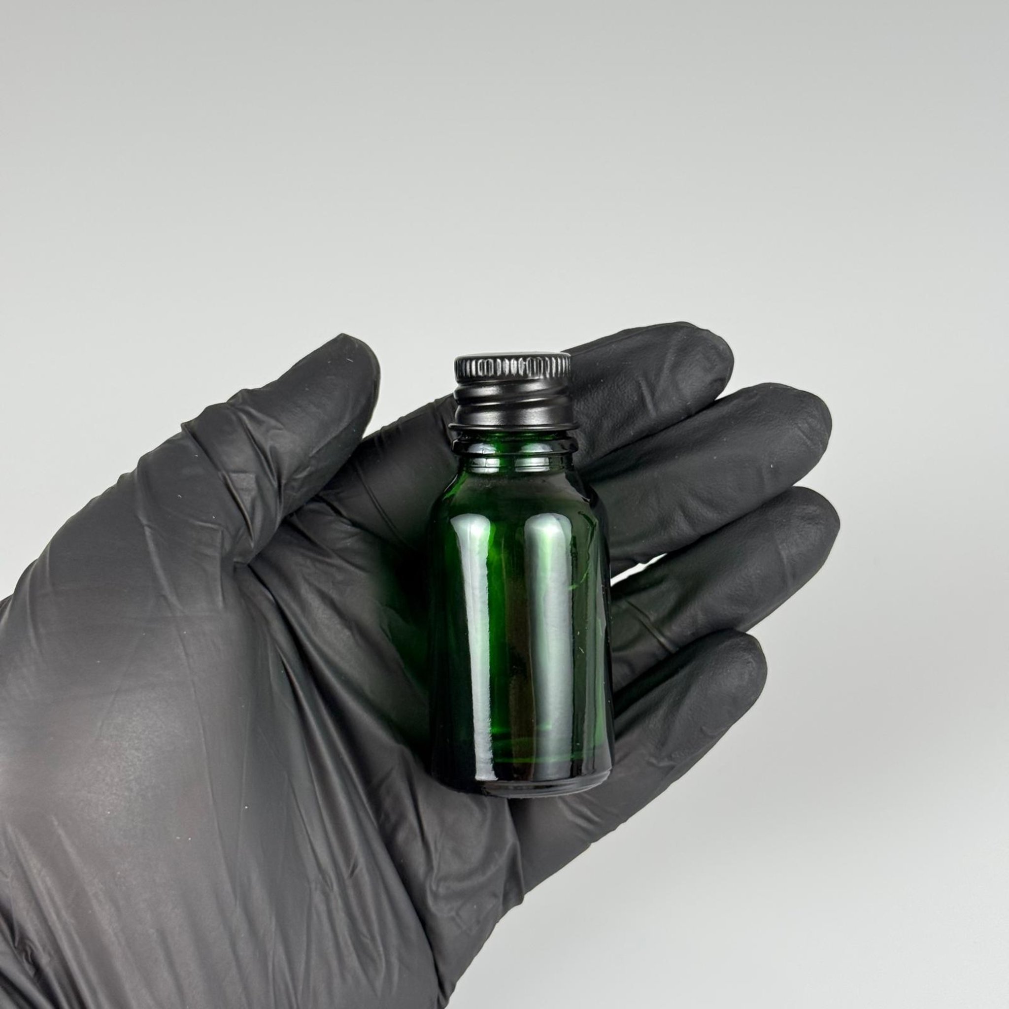 15 CC YEŞİL CAM ŞİŞE + KÖPÜK CONTALI SİYAH ALÜMİNYUM METAL KAPAKLI + KÖR TIPALI TAKIM - 15 ML YEŞİL CAM ŞİŞE