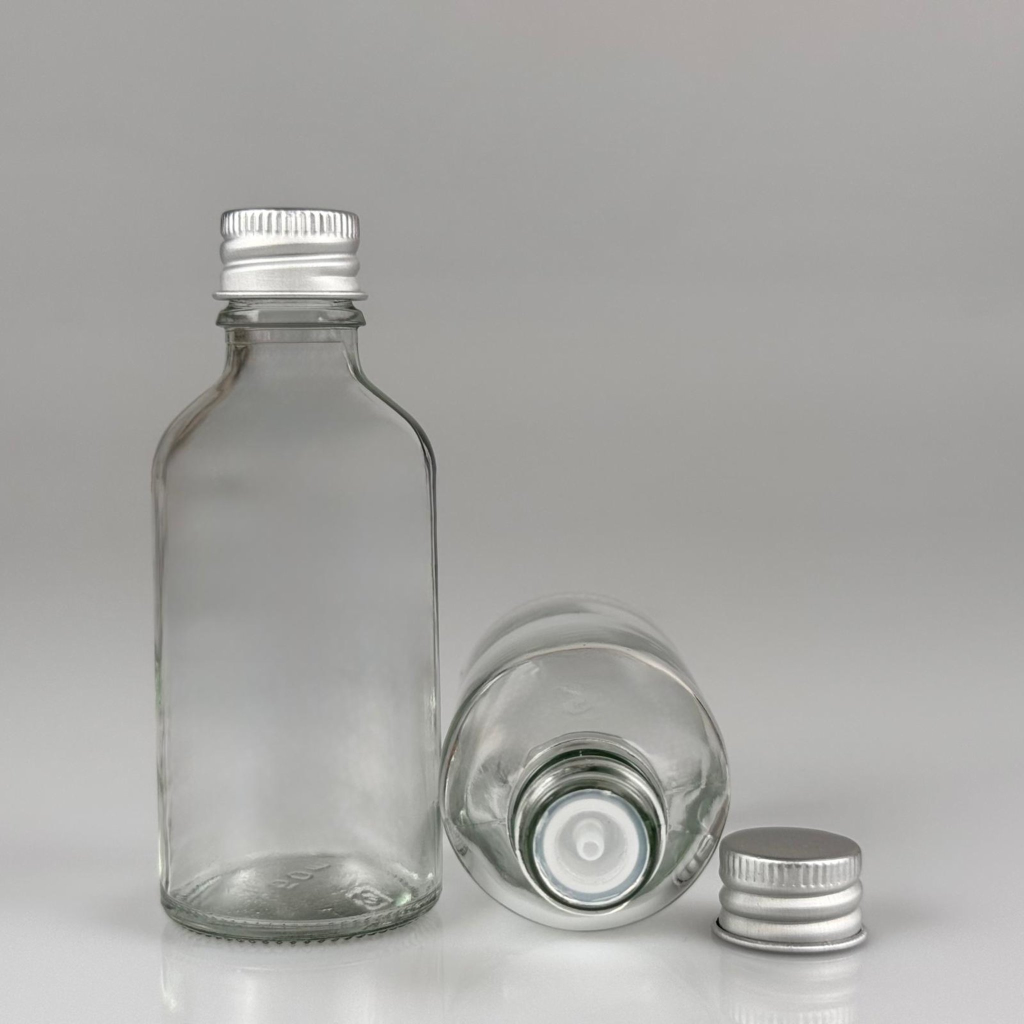 50 CC ŞEFFAF CAM ŞİŞE + KÖPÜK CONTALI GÜMÜŞ ALÜMİNYUM METAL KAPAKLI + KOLONYA TIPALI TAKIM - 50 ML ŞEFFAF CAM ŞİŞE