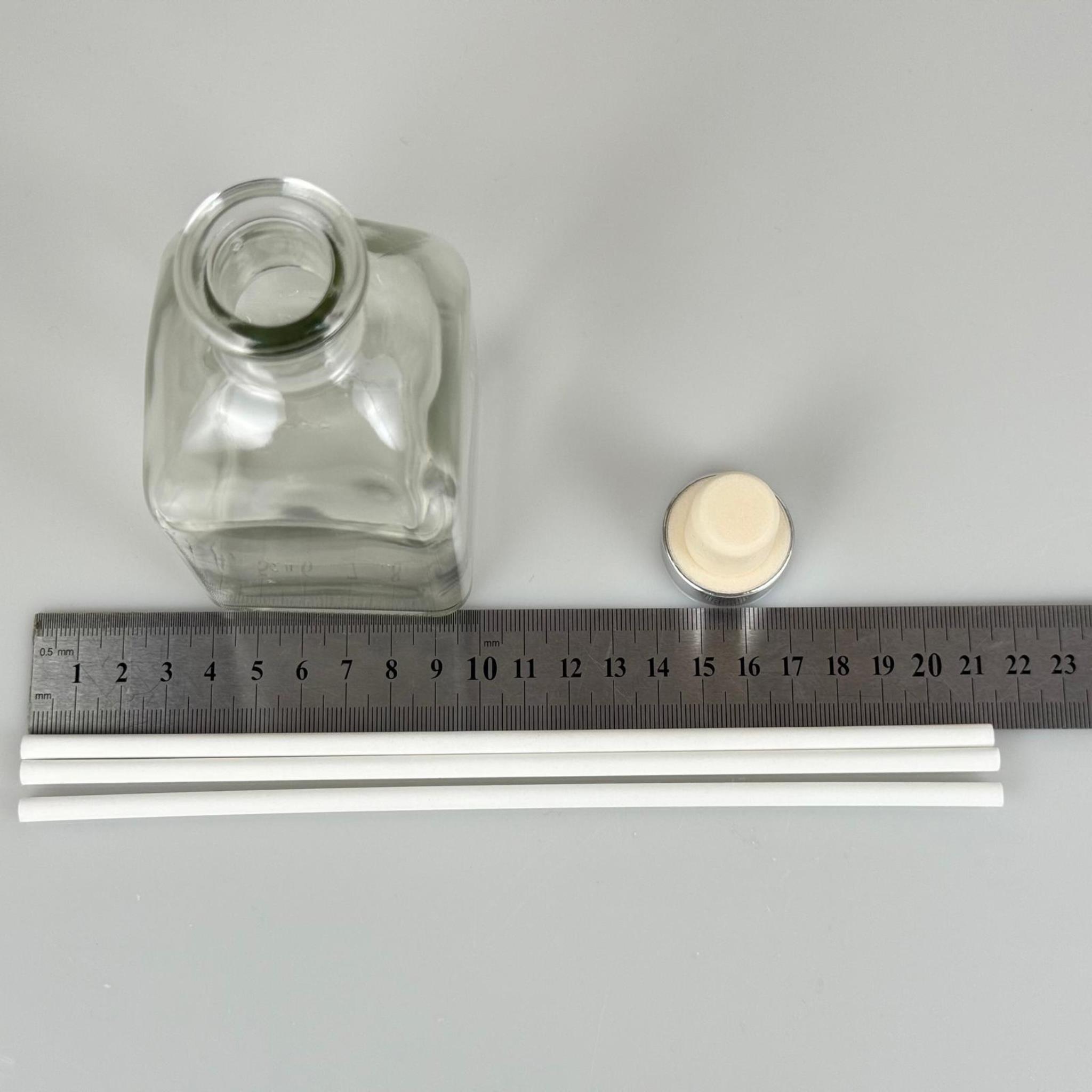 250 CC KARE FRASK MODEL CAM BAMBU ODA KOKUSU ŞİŞESİ - 250 ML ÇUBUKLU KÖŞELİ BAMBU ODA KOKUSU ŞİŞESİ - DİFÜZÖR ŞİŞE- CAM ŞİŞE + GÜMÜŞ TIPA + 3 ADET FİBER BEYAZ BAMBU ÇUBUK