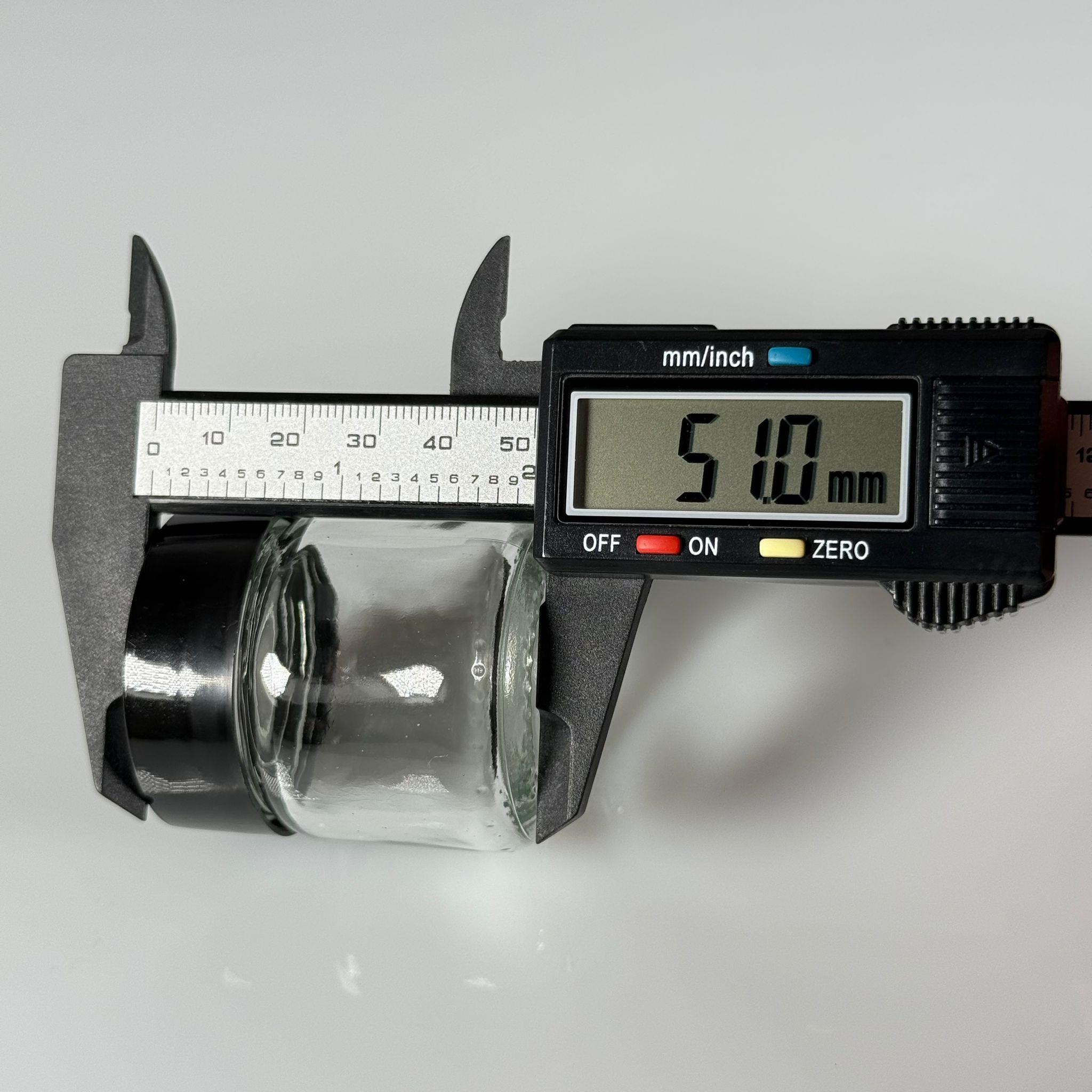 40 CC CAM KAVANOZ - SİYAH PLASTİK DERİN ÜSTÜ KUMLAMA KAPAKLI + KENDİNDEN YAPIŞKANLI KÖPÜK CONTALI - 40 ML MİNİ KREM  CAM KAVANOZLARI