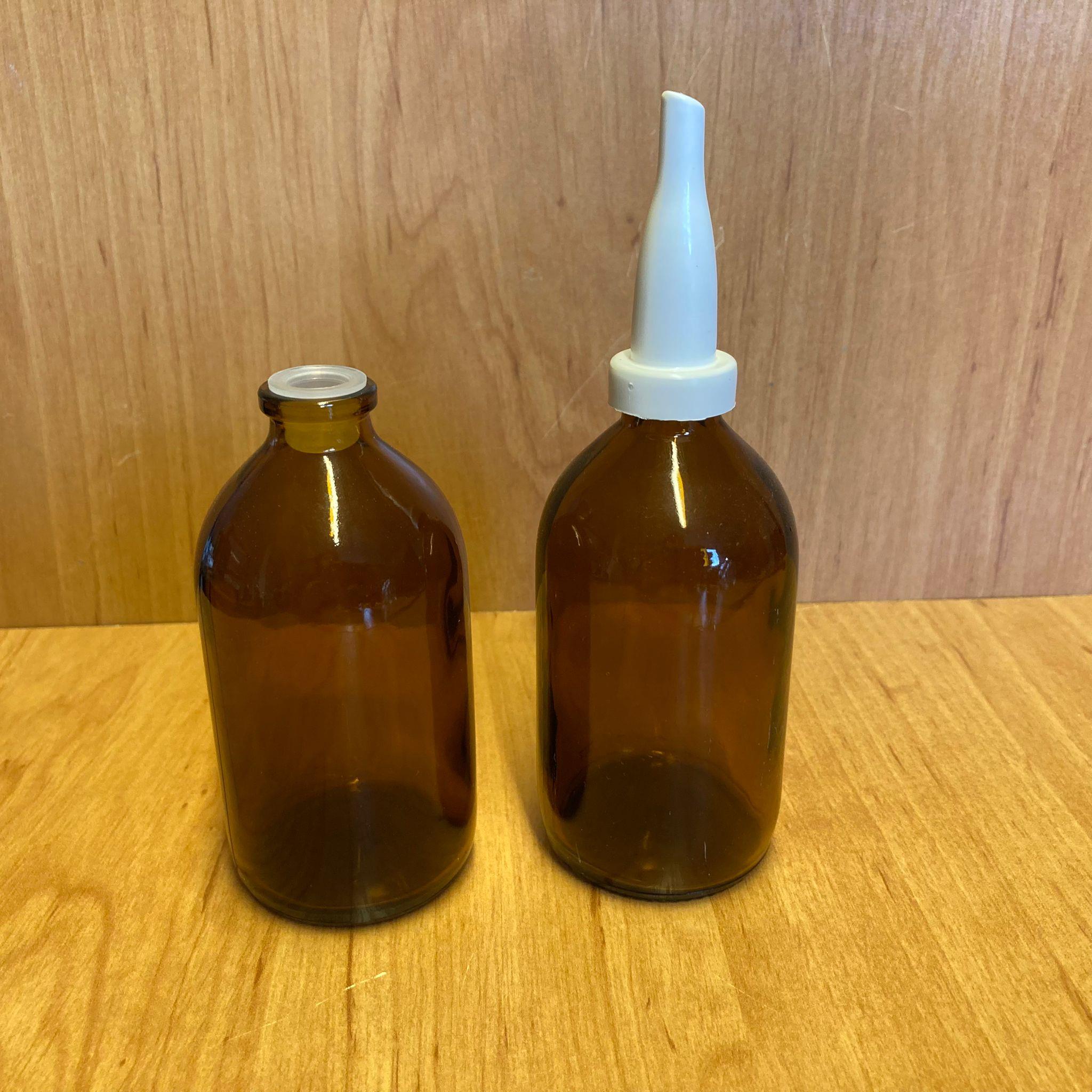 100 CC AMBER FLAKON PENİSİLİN ŞİŞESİ - BEYAZ ÜSTTEN DAMLALIKLI - PLASTİK TIPALI - 100 ML DAMLALIKLI KAHVERENGİ CAM ŞİŞE