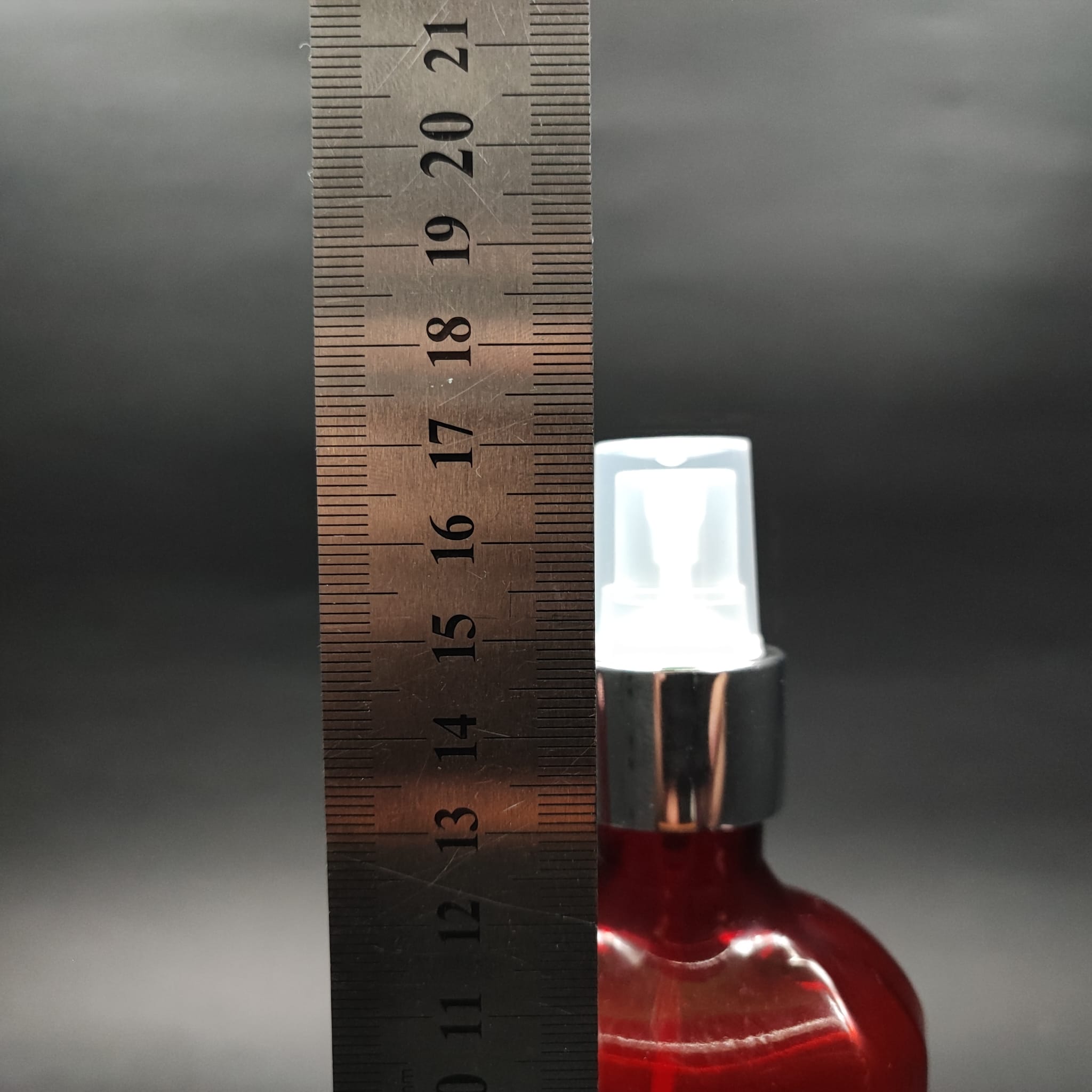 200 CC ÖLÇEKLİ PET ŞİŞE - GÜMÜŞ PARMAK SPREYLİ - 200 ML VE OZ ÖLÇÜLÜ KIRMIZI PET ŞİŞE