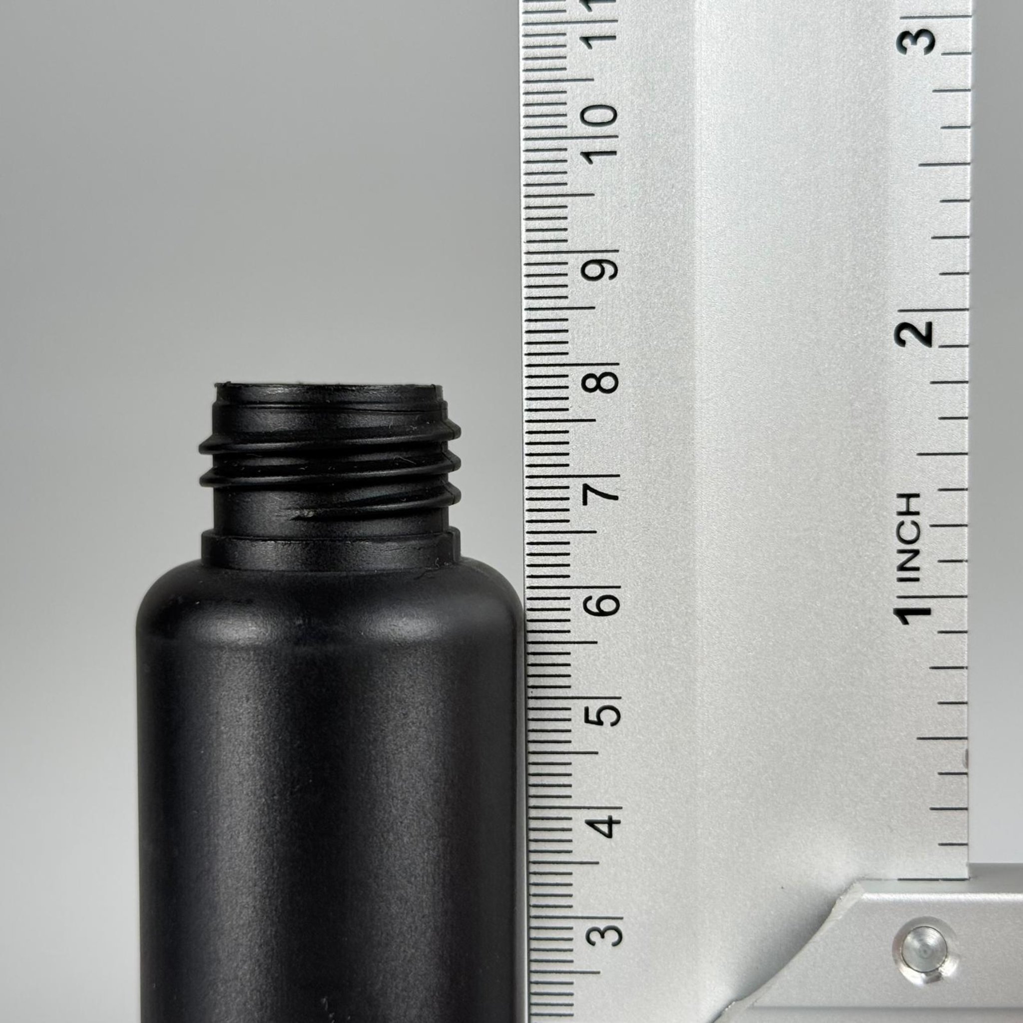 50 CC SİYAH ŞİŞE - POLİETİLEN 24 MM