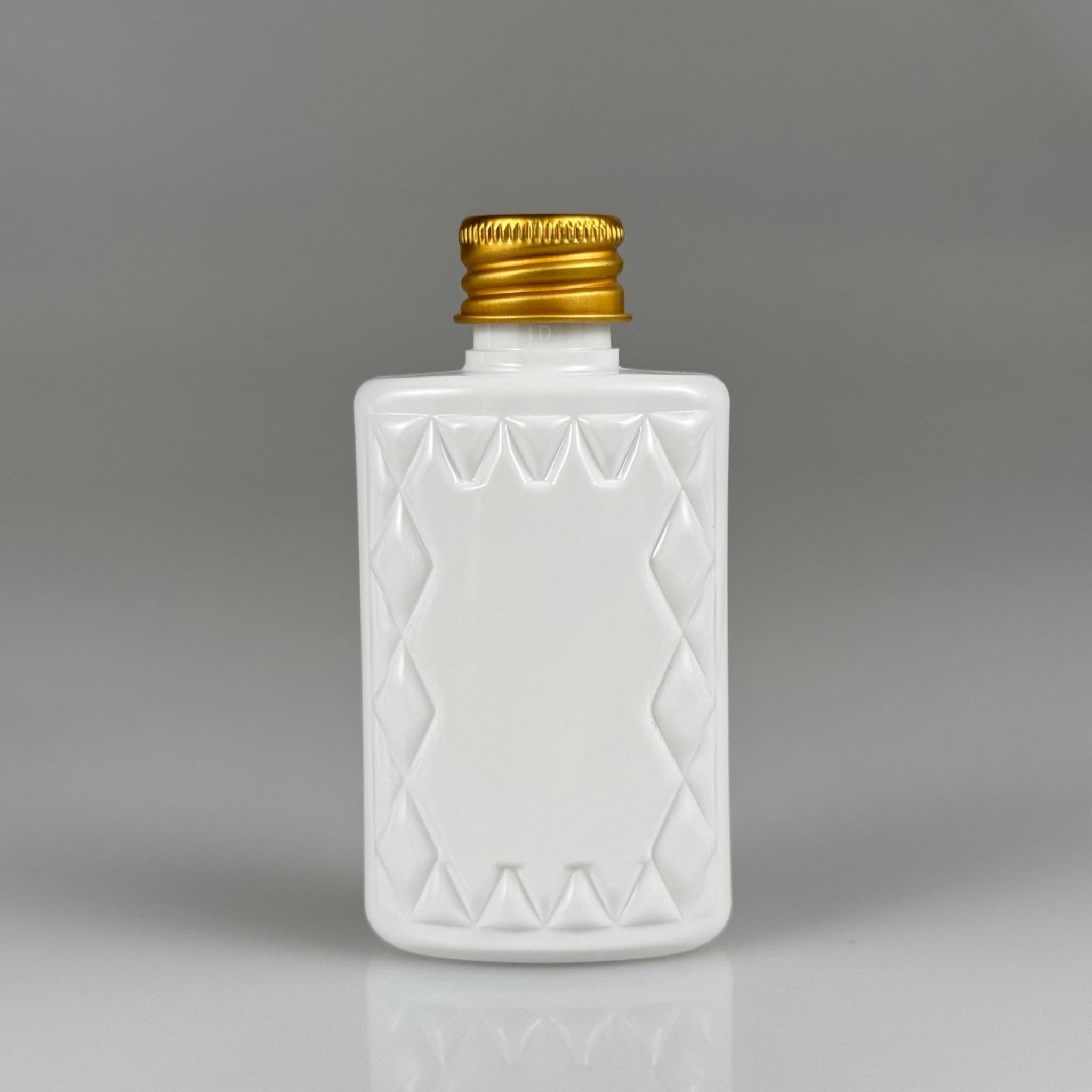 50 CC KÖŞELİ BEYAZ PET ŞİŞE + KÖPÜK CONTALI GOLD ALÜMİNYUM METAL KAPAKLI TAKIM - 50 ML PET ŞİŞE