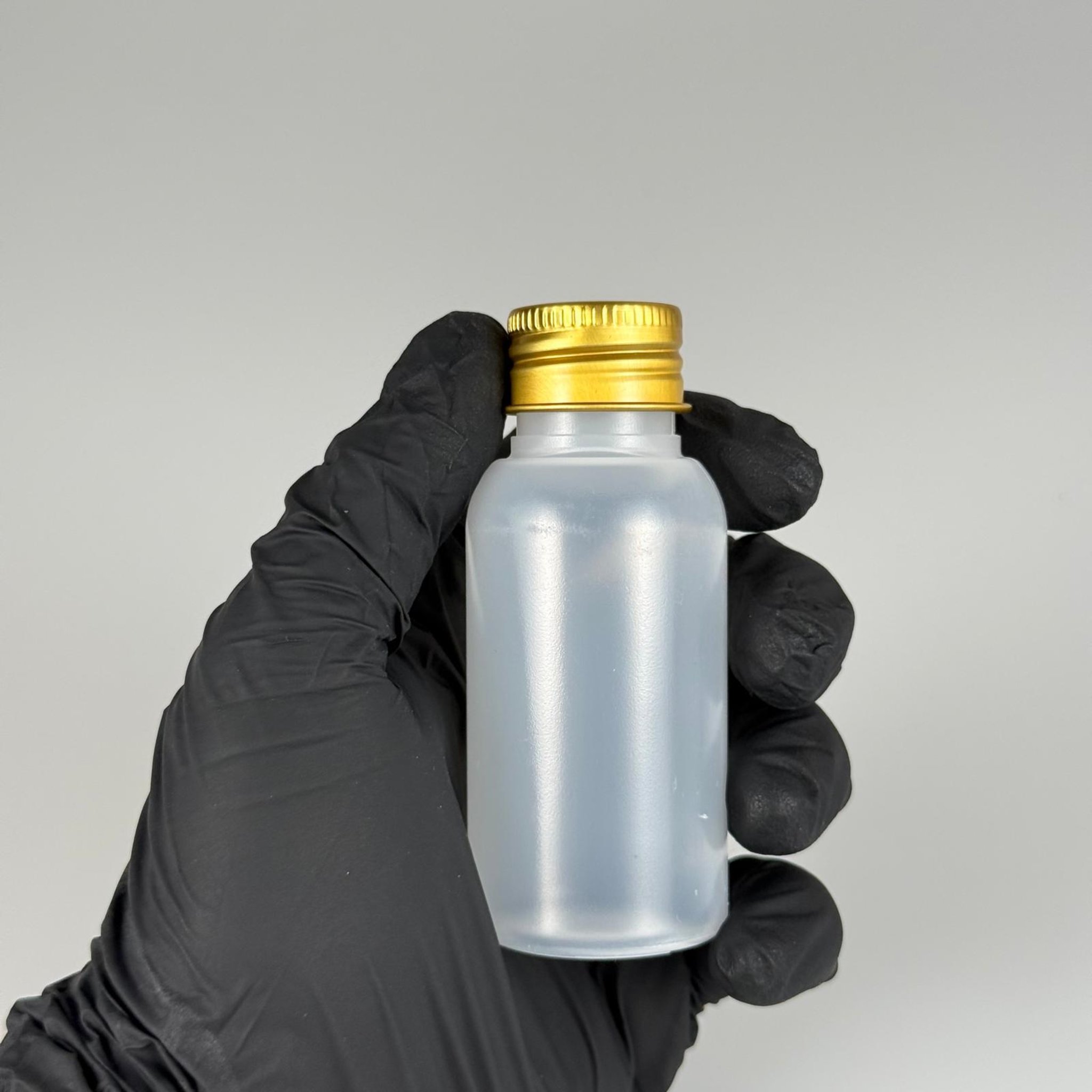 50 ML SIKILABİLİR YUMUŞAK POLİETİLEN PE PLASTİK ASETON ŞİŞESİ ( 24 AĞIZ ) + KÖPÜK CONTALI GOLD METAL ALÜMİNYUM KAPAK + KOLONYA TIPALI TAKIM - 50 cc sos, yağ, kartuş, mürekkep vb için boş şişeler
