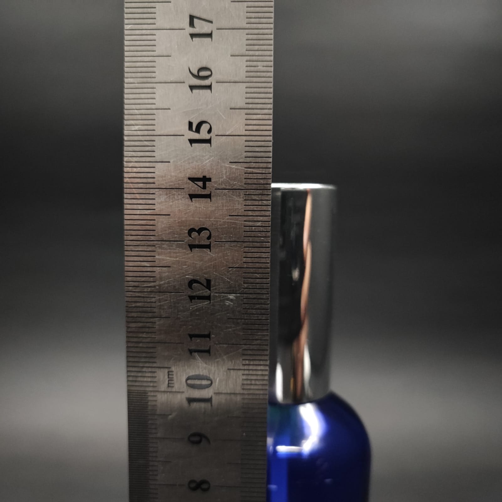 100 ML LÜKS VİDALI VALF ÇEVİRME PARFÜM ŞİŞELERİ - 100 CC MAVİ CAM ŞİŞE - GÜMÜŞ METAL SPREYLİ KAPAKLI SET