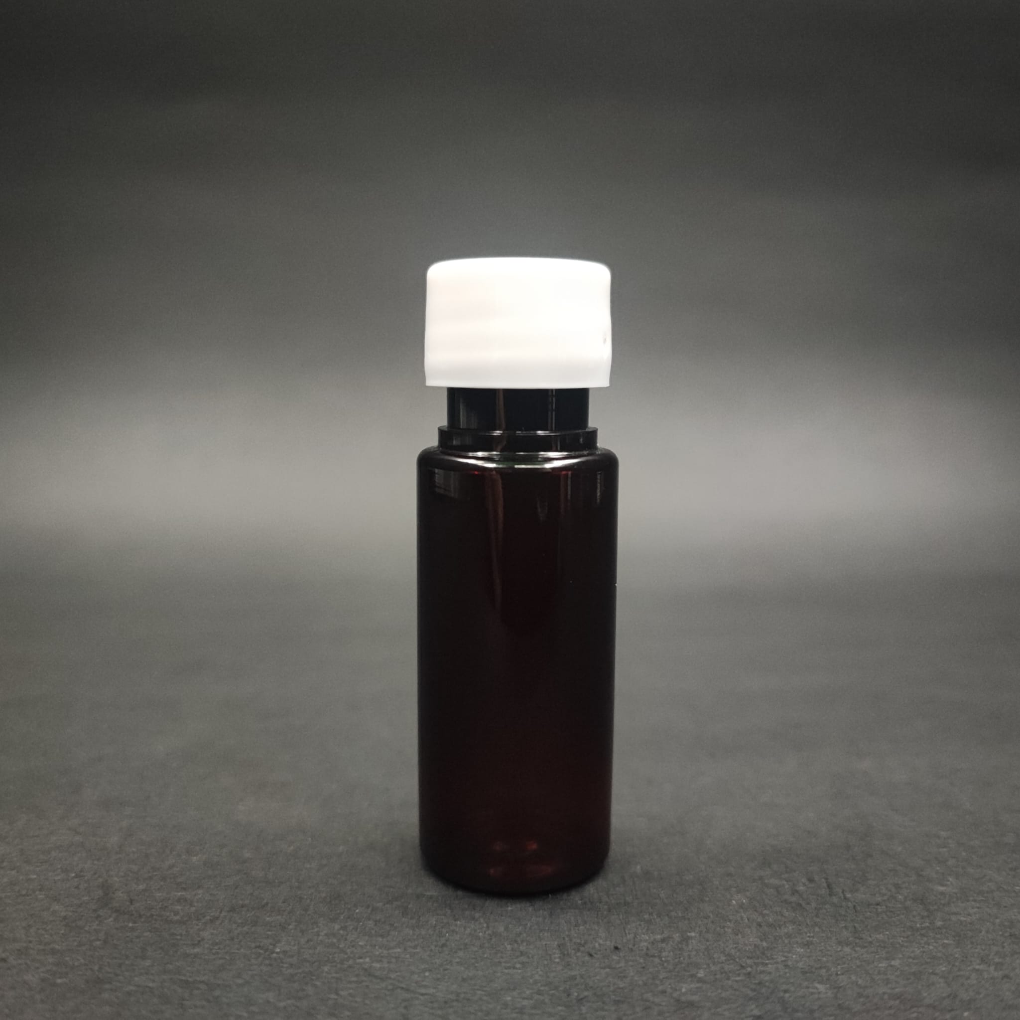 15 CC AMBER PLASTİK ŞİŞE + KENDİNDEN CONTALI SIZDIRMAZ BEYAZ KAPAK  - 15 ML KAPAKLI PET ŞİŞE