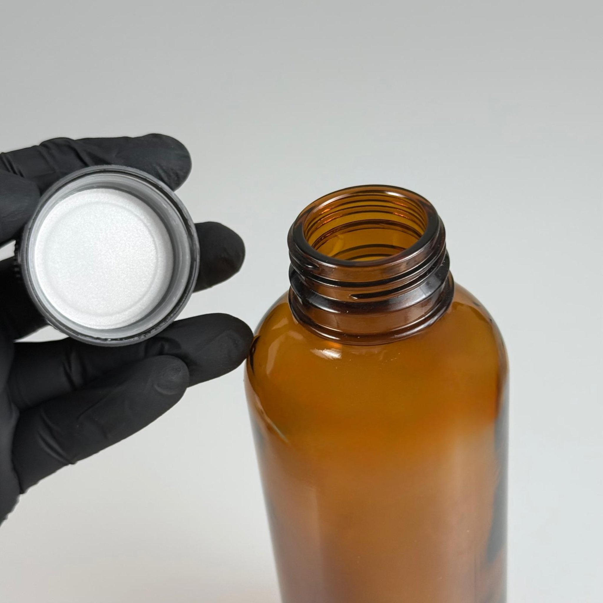 500 CC ENDÜSTRİYEL, KEVITA MODEL GENİŞ AĞIZLI AMBER CAM ŞİŞE + SİYAH ÇOCUK KİLİTLİ KAPAKLI - 500 ML CAM KAHVERENGİ ECZA, ZEYTİNYAĞI, ÇEREZ, GRANÜR KAHVE, COLDBREW VB İÇİN ÇOK AMAÇLI CAM ŞİŞELER