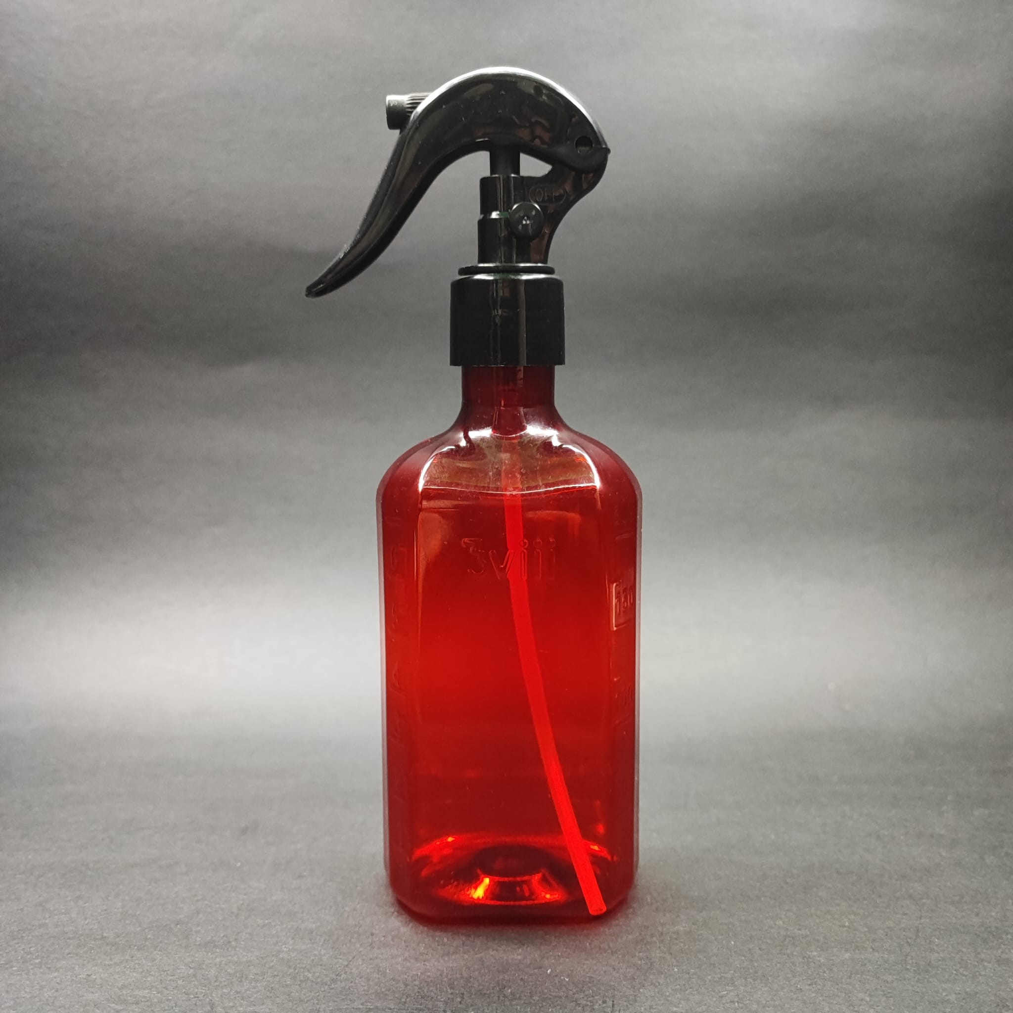 200 CC ÖLÇEKLİ PET ŞİŞE - SİYAH TRİGER SPREYLİ - 200 ML VE OZ ÖLÇÜLÜ KIRMIZI PET ŞİŞE