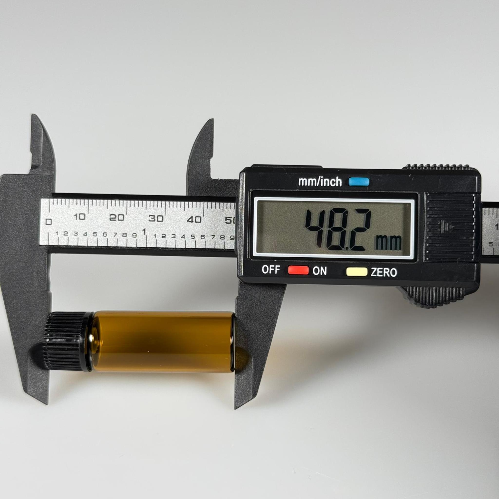 5 CC AMBER İNCE CAM ŞİŞE - SİYAH KAPAKLI + İÇTEN DAMLALIKLI - 5 ML CAM ŞİŞE