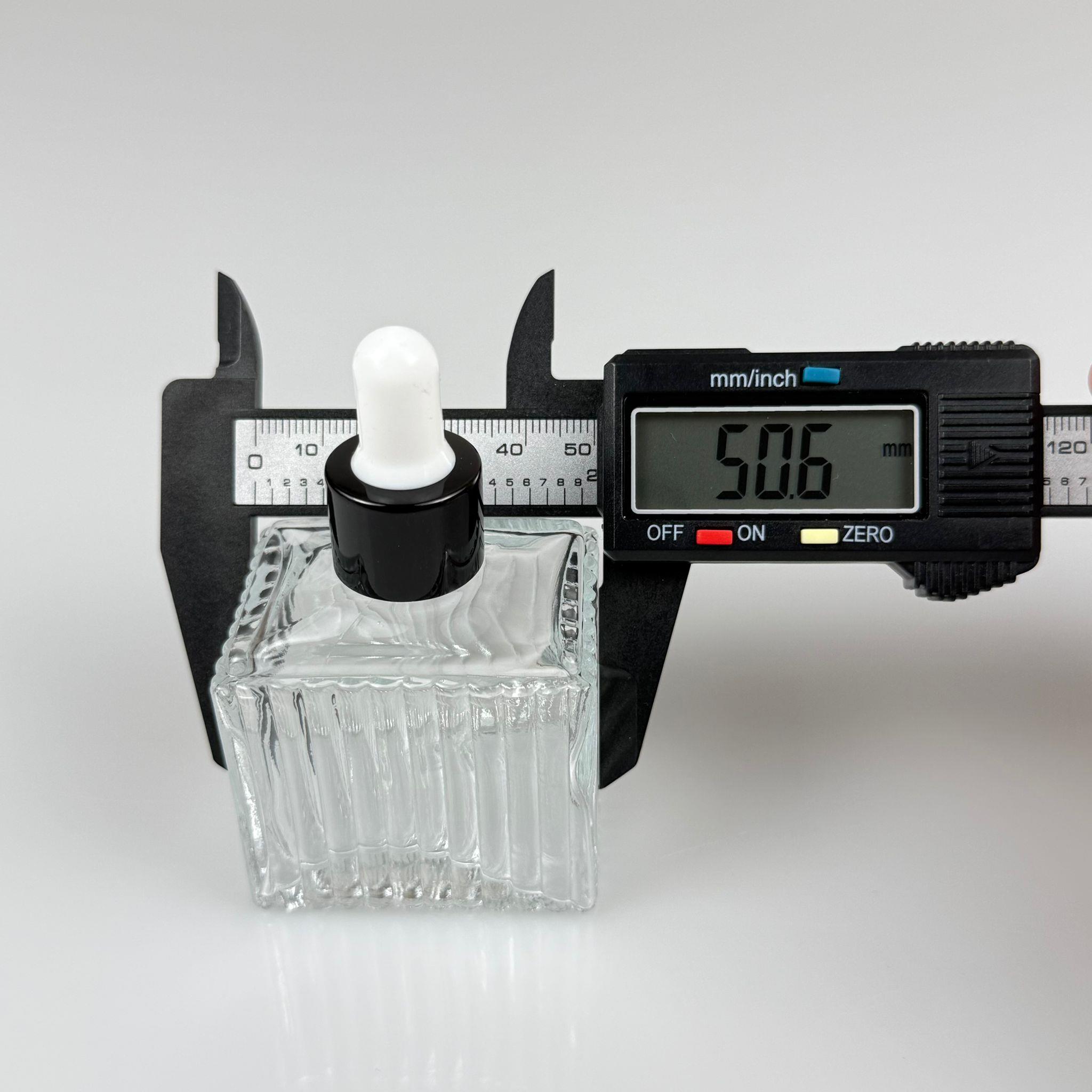 50 CC KÖŞELİ DESENLİ ÇİZGİLİ PRESTİJLİ CAM DAMLALIKLI ŞİŞE - BEYAZ EMZİK - SİYAH METALİK KAPAK - 50 ML CAM DAMLALIKLI ŞİŞE - DAMLALIKLI BOŞ ŞİŞE