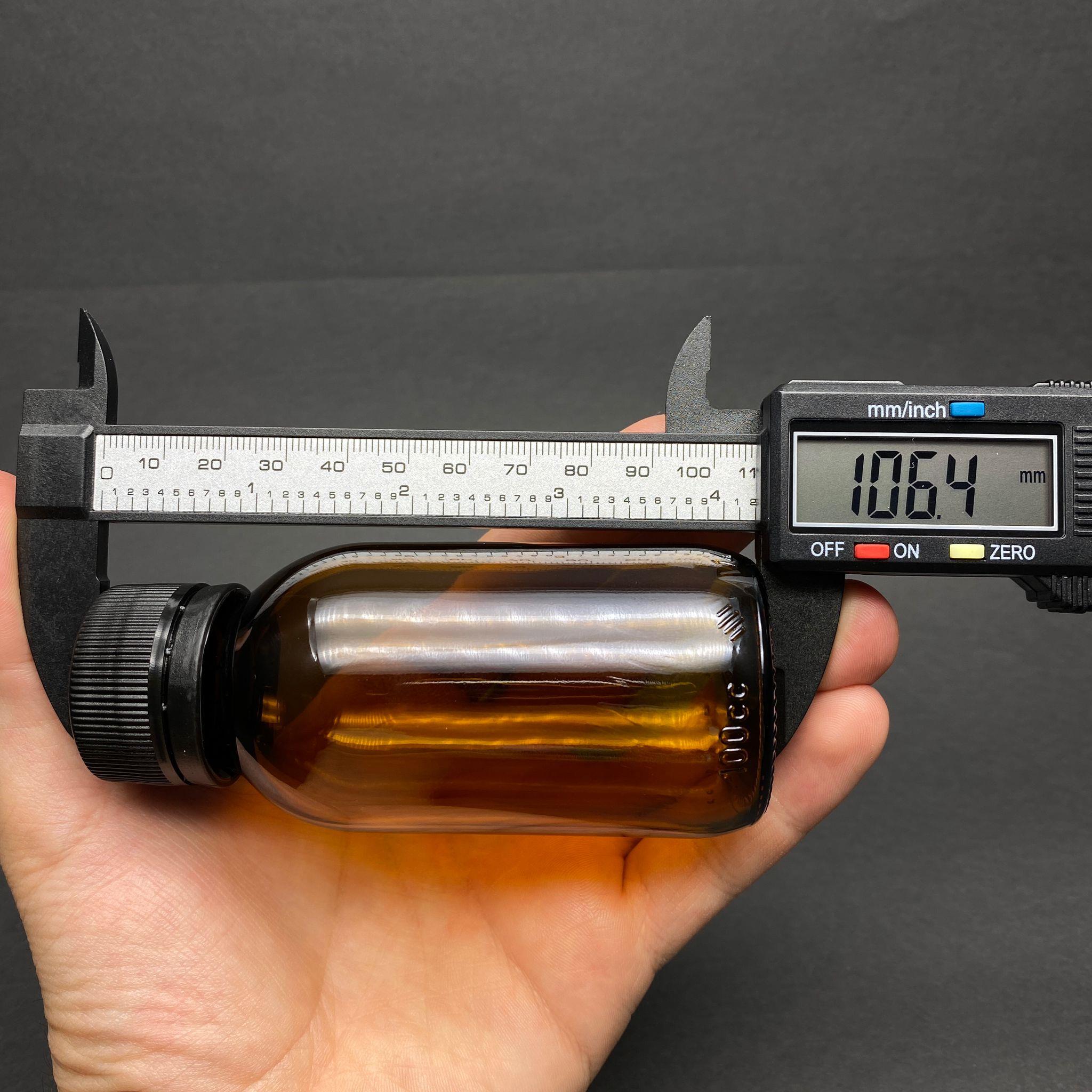 100 CC AMBER CAM ŞİŞE - SİYAH KİLİTLİ CONTALI PLASTİK KAPAKLI - 100 ML KAHVERENGİ BOŞ ŞURUP ŞİŞESİ (AĞIZ ÇAPI 31 MM) - KAPAK MARKASI BERICAP