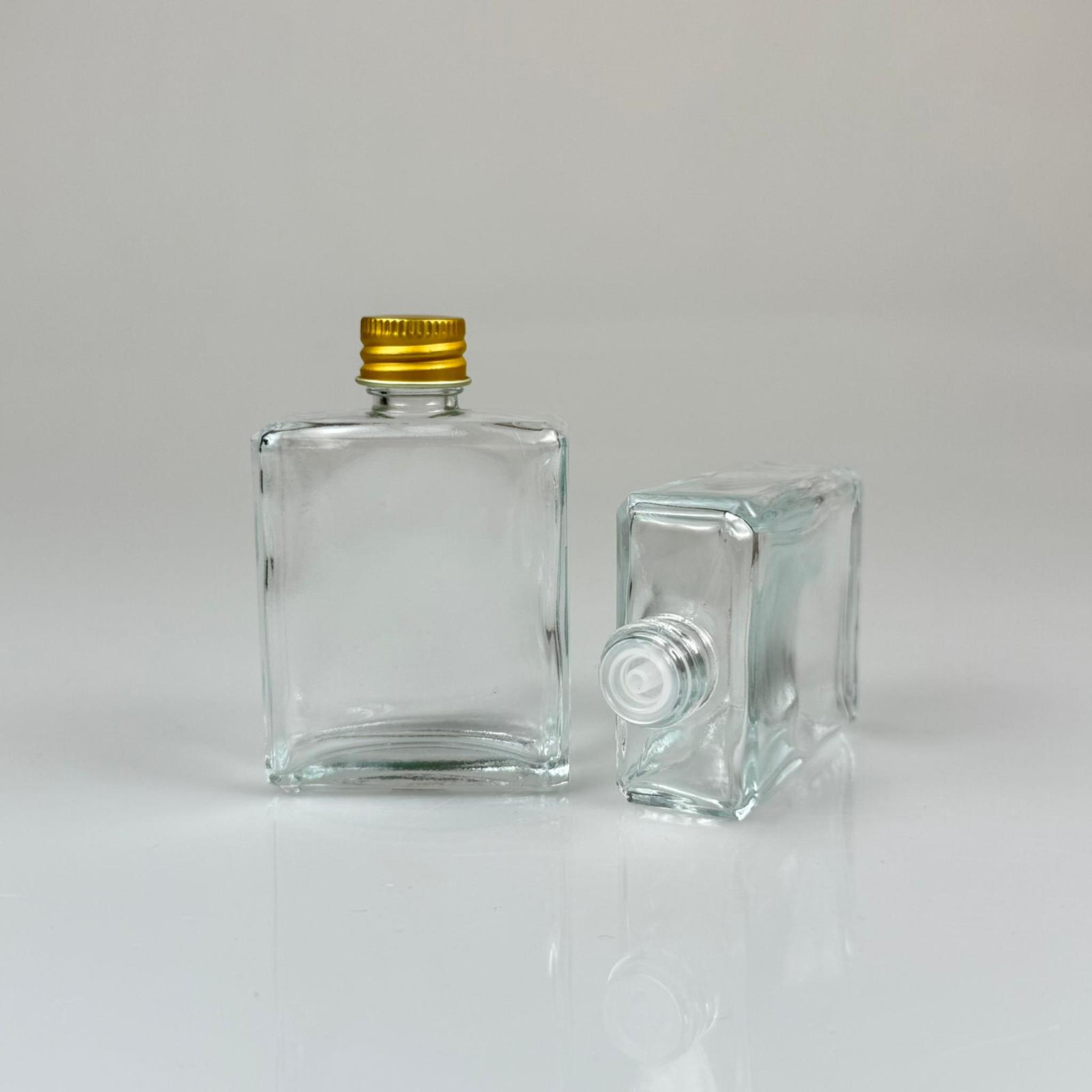 40 CC YASSI DİKDÖRTGEN KÖŞELİ KISA CAM ŞİŞE - GOLD METAL KAPAKLI KOLONYA TIPALI - 40 ML PRESTİJLİ ŞİŞE