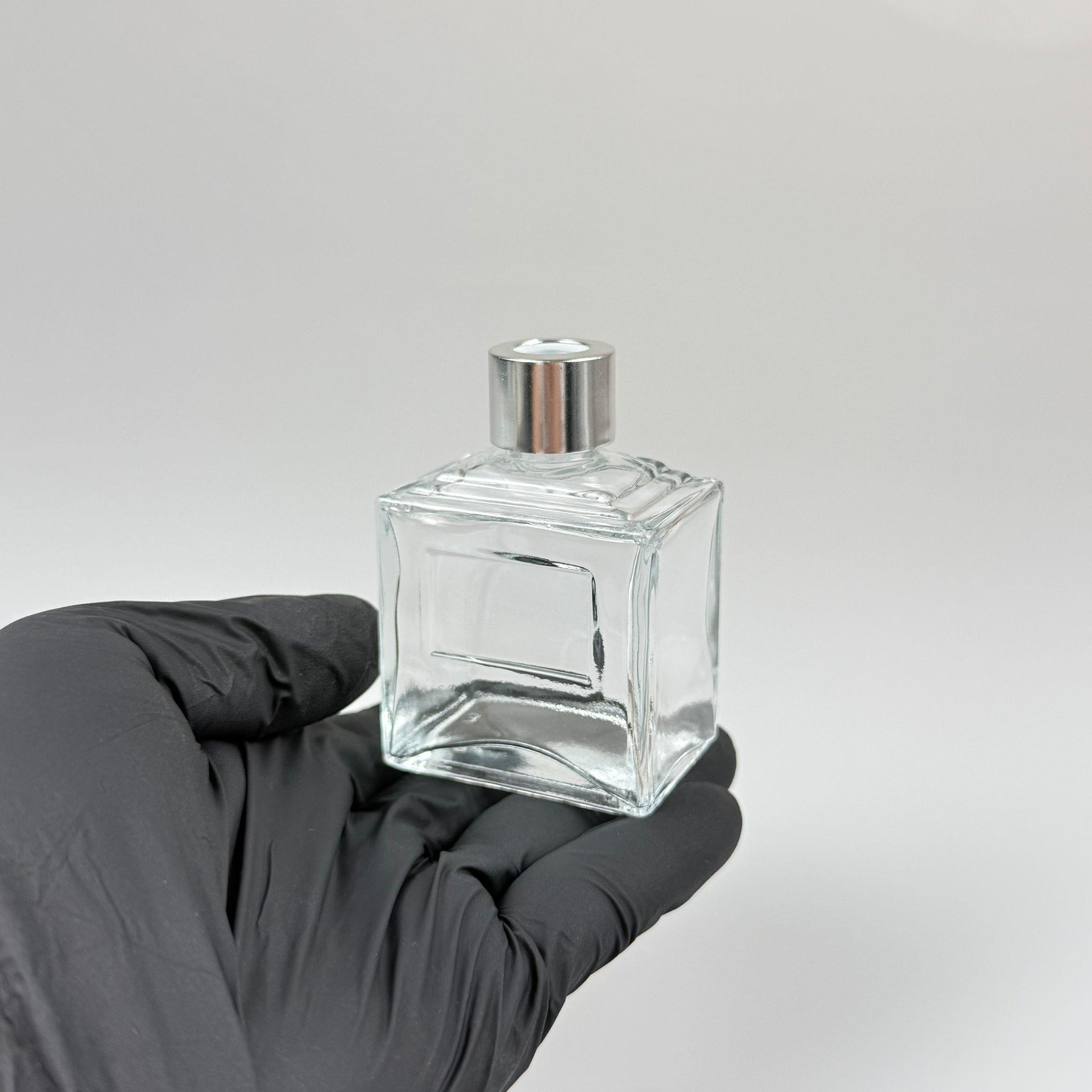 50 CC KÖŞELİ PRİZMA PRESTİJ CAM BAMBU ODA KOKUSU ŞİŞESİ - 50 ML ÇUBUKLU BAMBU ODA KOKUSU ŞİŞESİ - DİFÜZÖR ŞİŞE- CAM ŞİŞE + GÜMÜŞ METAL KAPAK + PLASTİK TIPA
