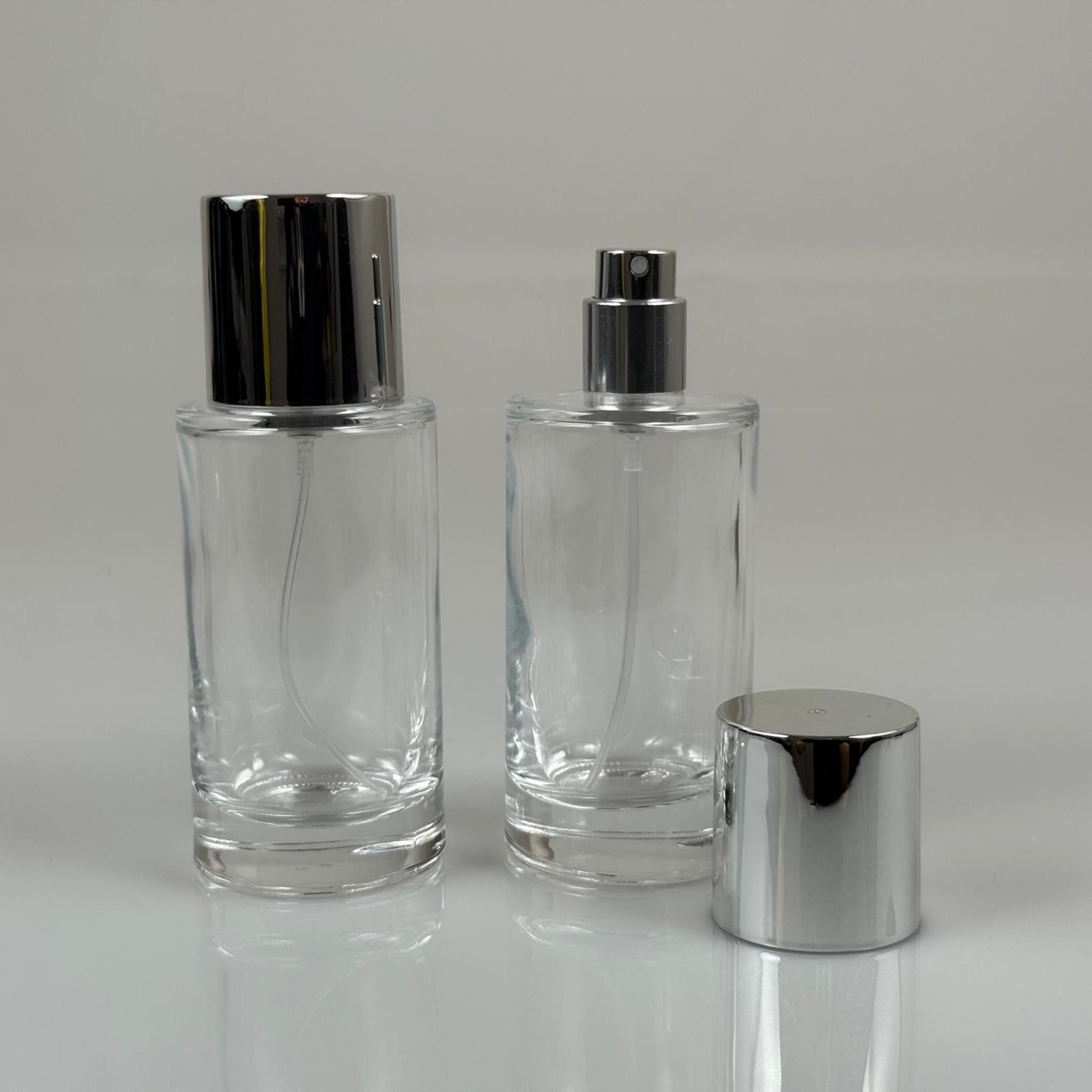 50 ML SİLİNDİR MODEL MARS PARFÜM ŞİŞESİ - GÜMÜŞ METAL SPREYLİ + GÜMÜŞ GENİŞ KAPAKLI (AĞIZ 15 MM GEÇME KOLAY KAPAMA)