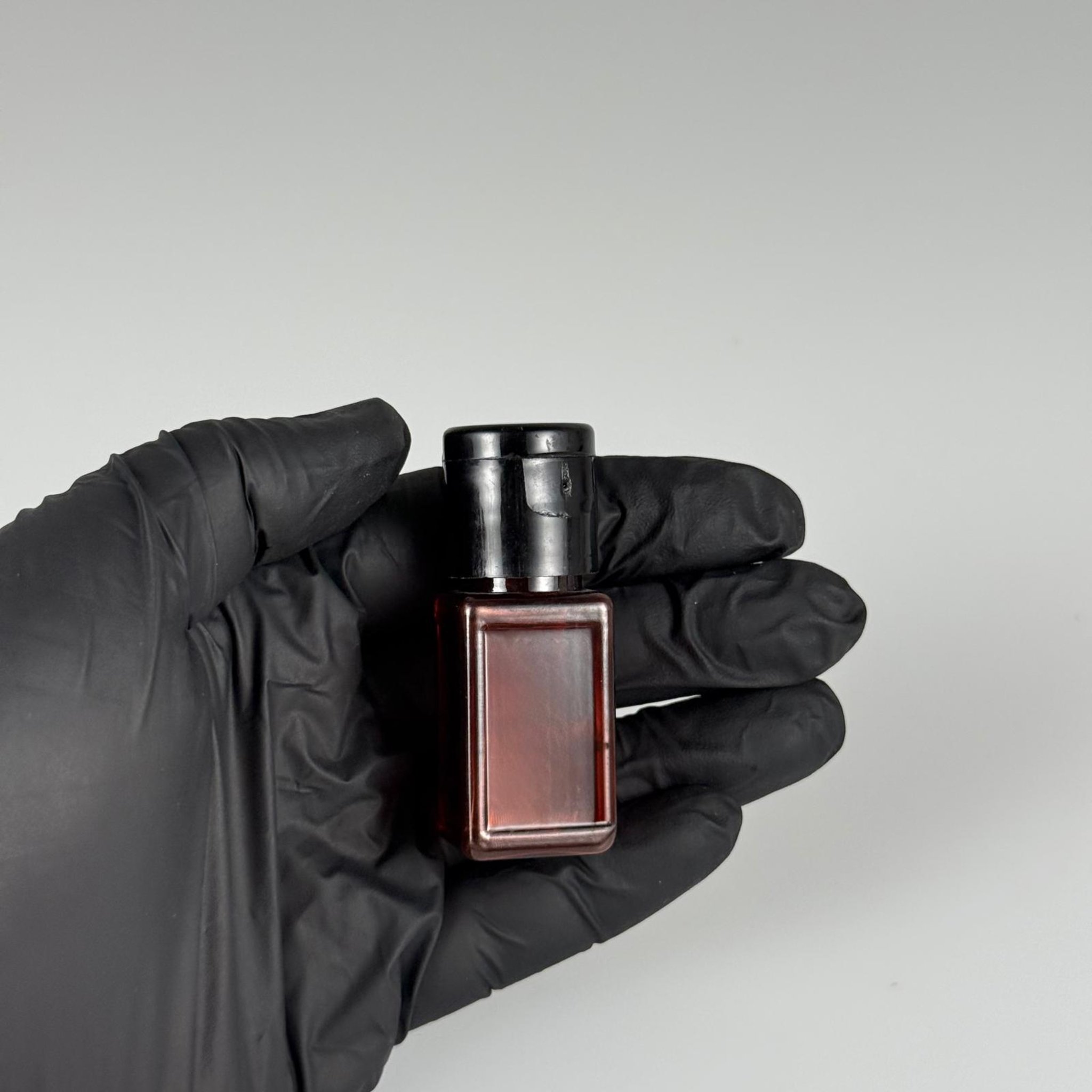 10 ML AÇILIR KAPAKLI AMBER KAHVERENGİ KARE PET ŞİŞE - 10 CC ŞEFFAF ŞİŞE + SİYAH FLİPTOP KAPAKLI TAKIM