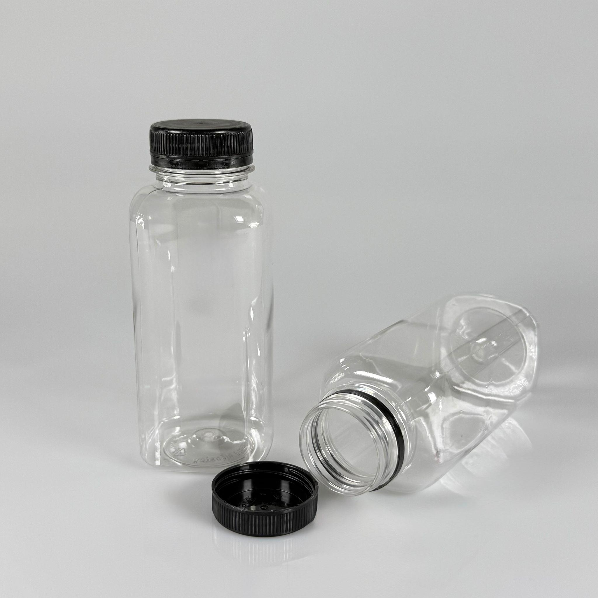 300 CC KÖŞELİ KARE PET ŞİŞE (18,5 GR) - 38 MM GENİŞ AĞIZLI SİYAH KİLİTLİ KAPAKLI - 300 ML DETOX, MEYVE SUYU, SMOOTHIE, AYRAN, SÜT, MEŞRUBAT VB İÇİN BOŞ PLASTİK ŞİŞELER