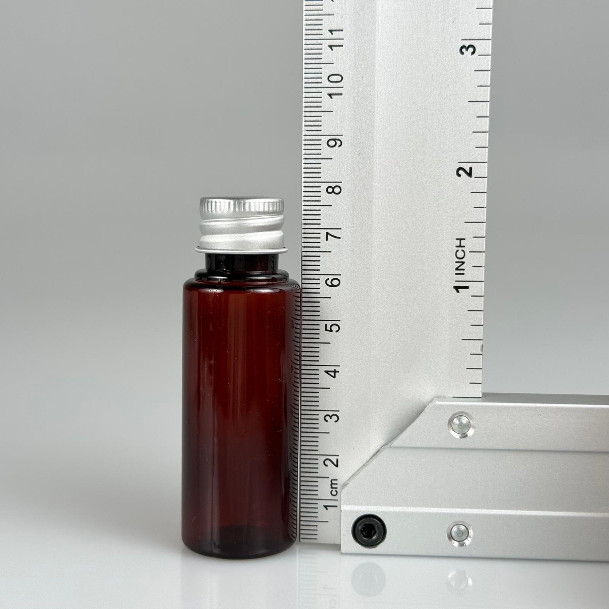 30 CC PET AMBER SHOT ŞİŞE - KÖPÜK CONTALI GÜMÜŞ ALÜMİNYUM METAL KAPAKLI TAKIM - 30 ML KAHVERENGİ PLASTİK ŞİŞE