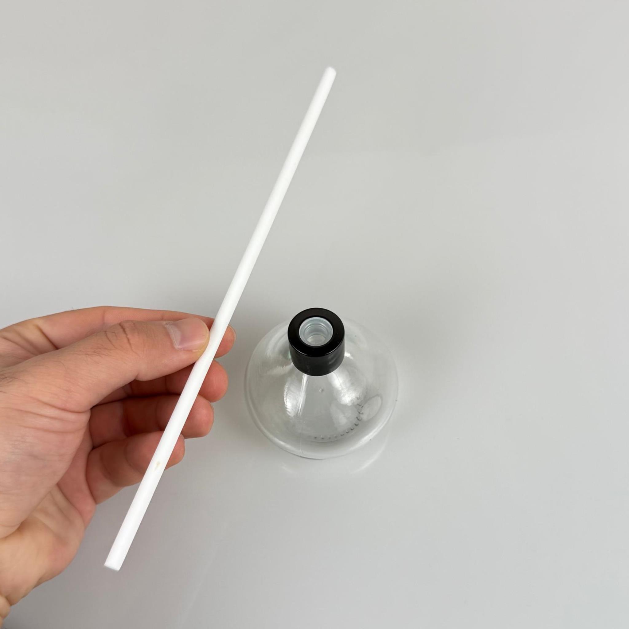 BASIK MODEL CAM BAMBU ODA KOKUSU ŞİŞESİ + METAL SİYAH KAPAK + TIPA + KALIN BEYAZ FİBER BAMBU ÇUBUK - 50 ML SET TAKIM - HEDİYELİK PROMOSYON DİFFUSER ŞİŞELERİ