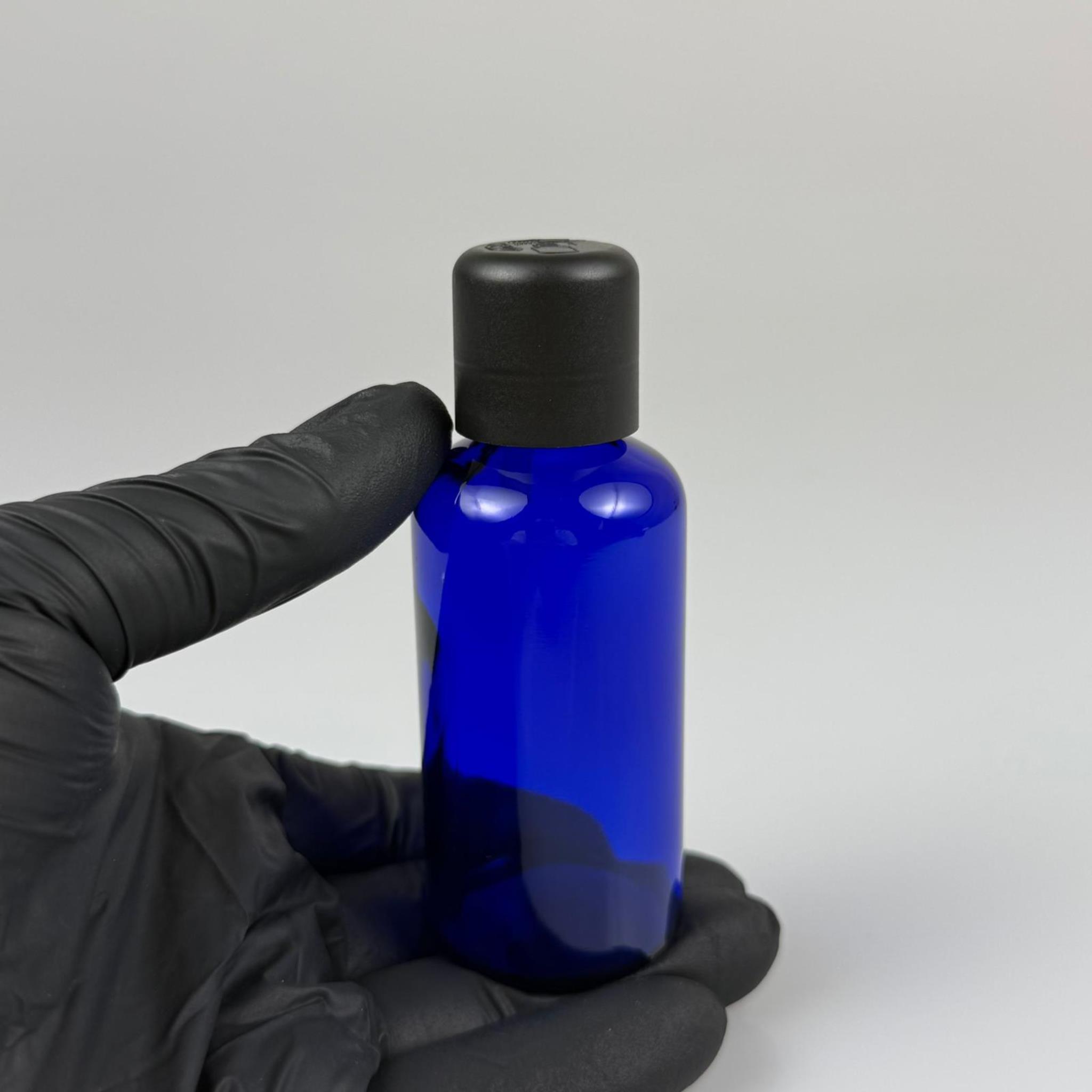 50 CC MAVİ CAM ŞİŞE + İÇTEN DAMLALIKLI ÇOCUK KİLİTLİ SİYAH KAPAK - MAVİ 50 ML KİLİT KAPAKLI DAMLATMALI ŞİŞE