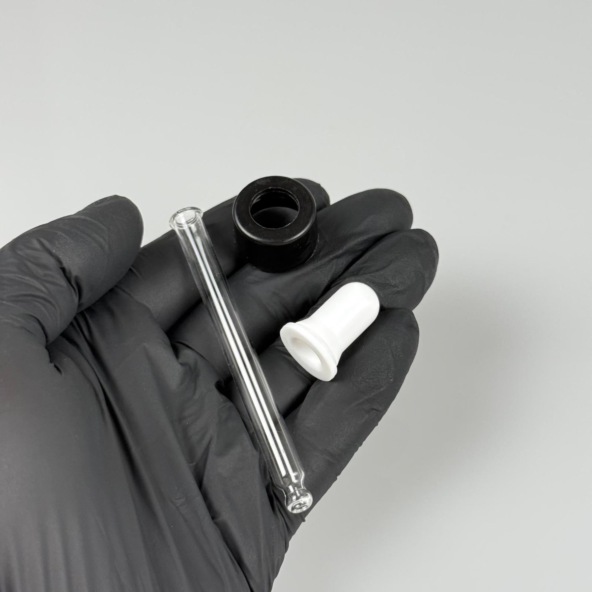 18 MM CAM DAMLALIKLI TAKIM - BEYAZ EMZİK + DELİKLİ PLASTİK DÜZ SİYAH KAPAK + 77 MM CAM PİPET