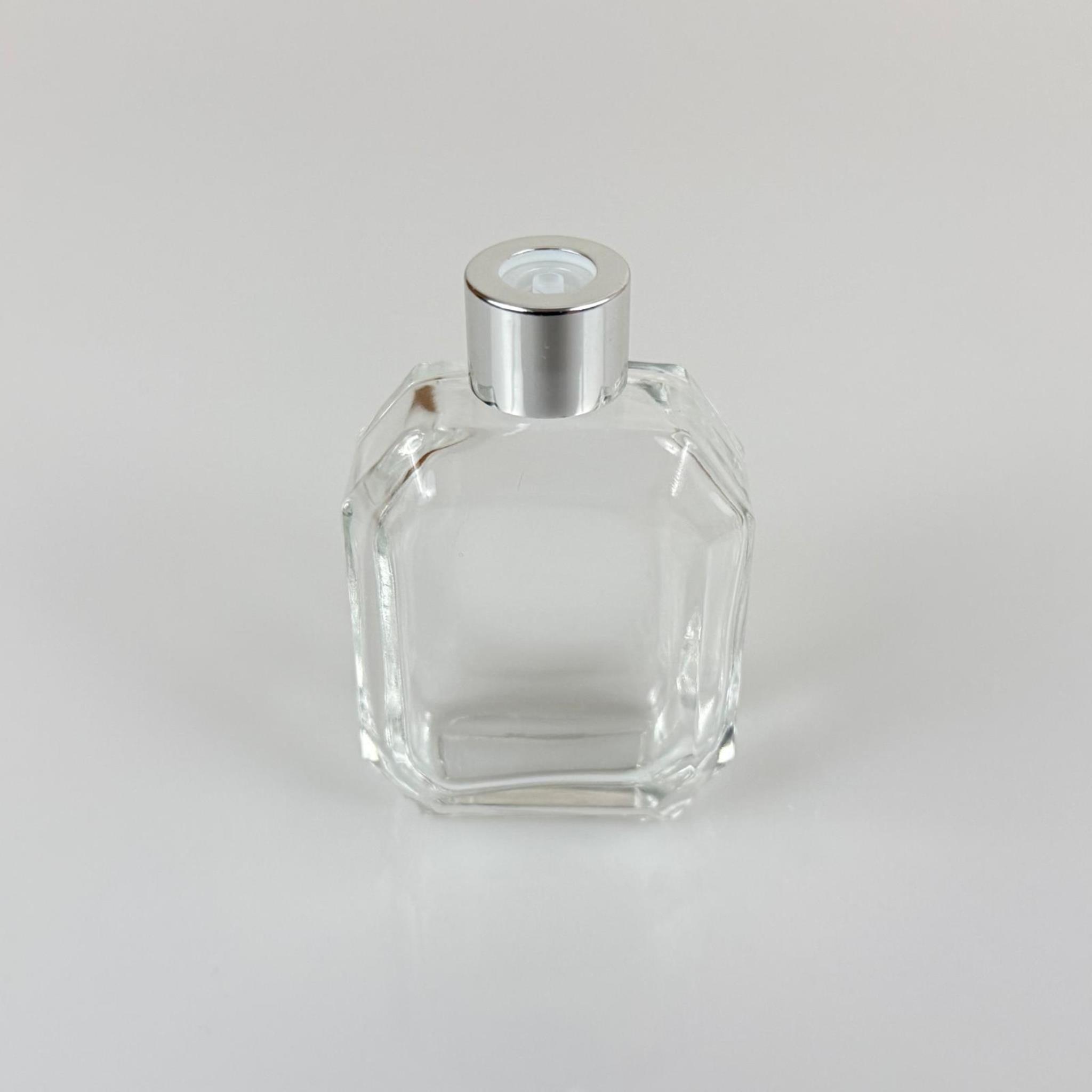 KAZABLANKA MODEL CAM KOLONYA ŞİŞESİ + METAL GÜMÜŞ KAPAK + TIPA - 50 ML - HEDİYELİK KOLONYA ŞİŞELERİ