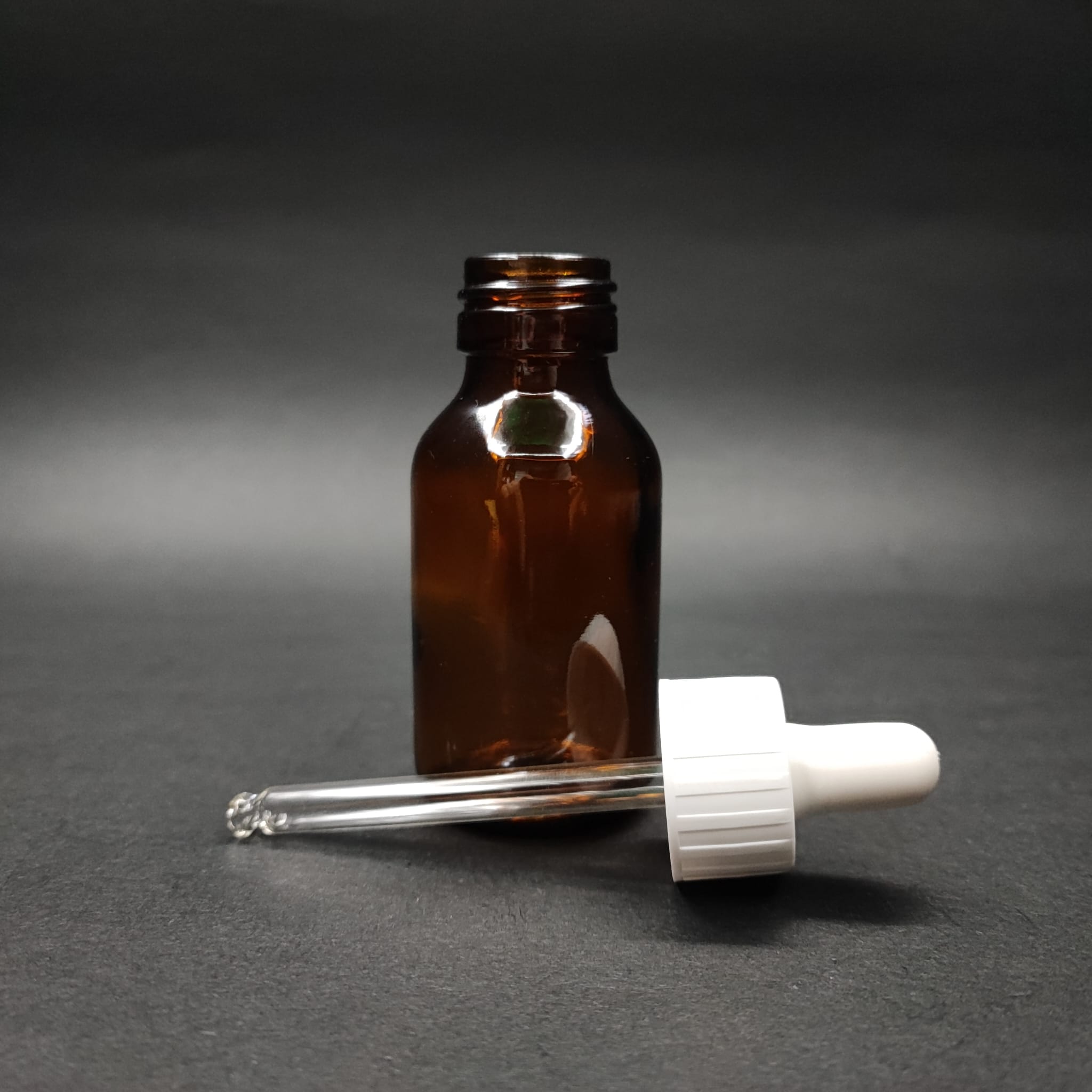 50 ML DOLUMU KOLAY, GENİŞ AĞIZLI CAM DAMLALIKLI ŞİŞE (25 MM AĞIZ)  - 50 CC BEYAZ DAMLALIKLI CAM ECZA ŞİŞESİ - AMBER KAHVERENGİ