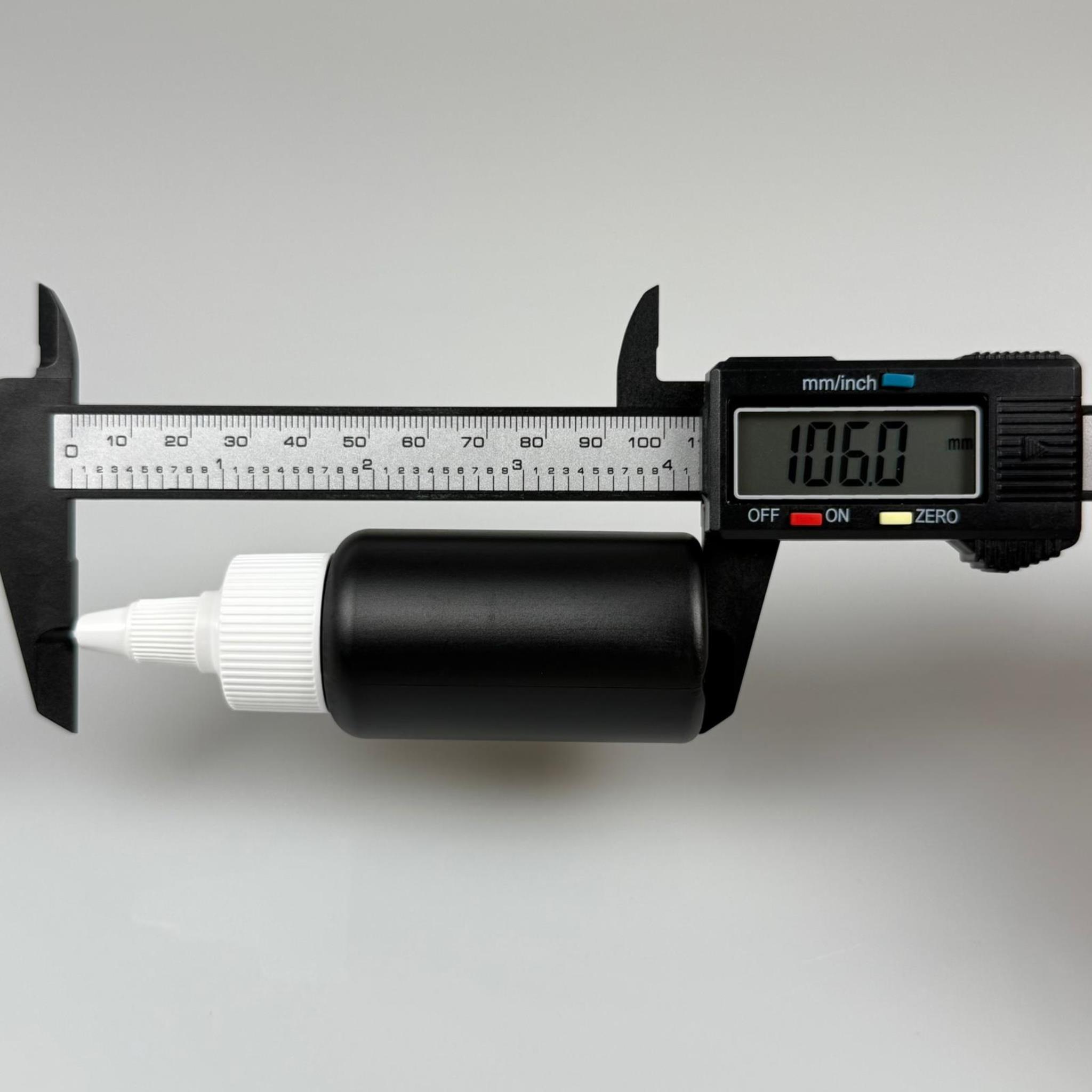 YAĞ, SOS, ACI SOS, SİRKE, SRIRACHA, MÜREKKEP, TUTKAL AKITICI VB BOŞ ŞİŞELERİ - BEYAZ SİVRİ TWİST AKITICI KAPAK + 50 ML SİYAH POLİETİLEN PLASTİK ŞİŞE TAKIM