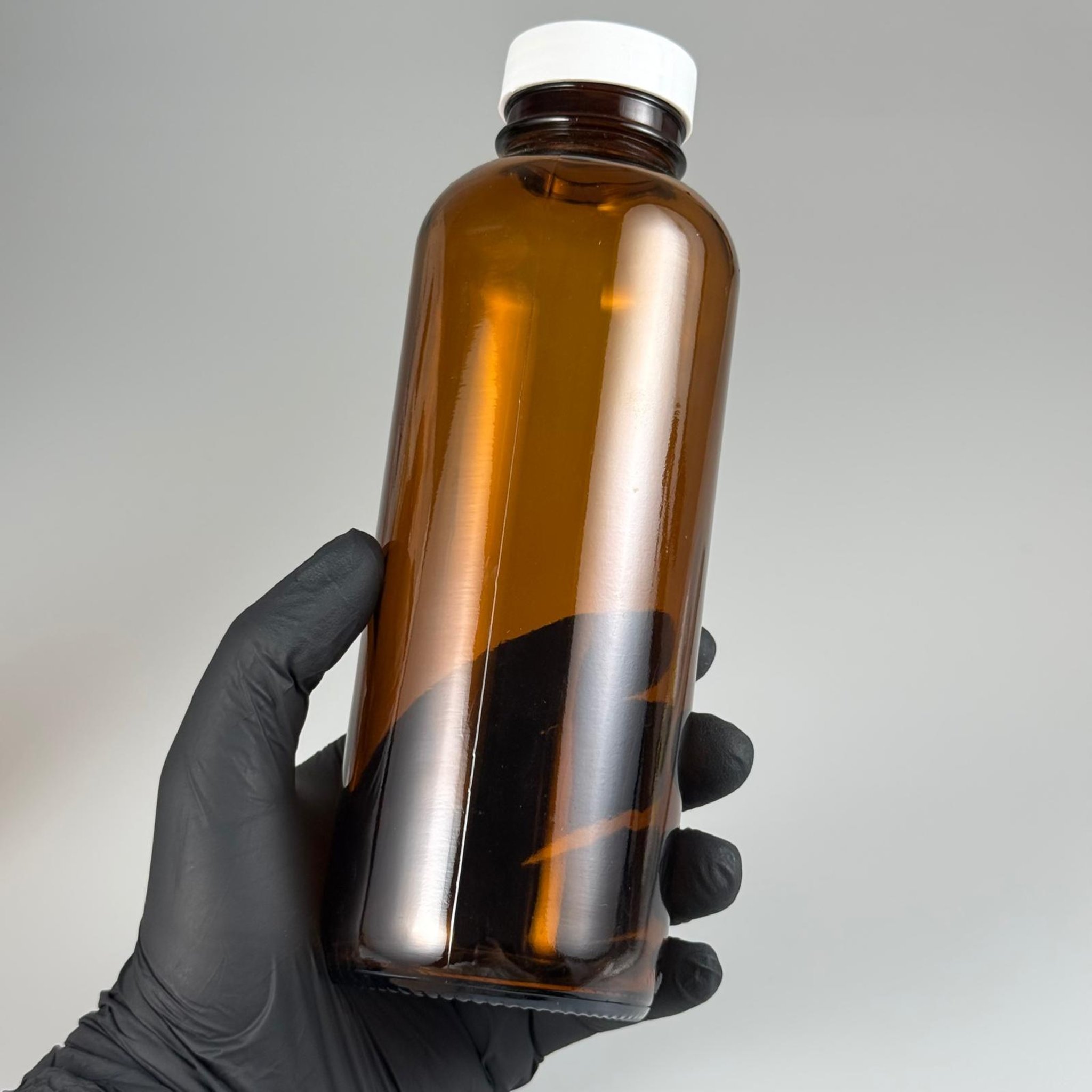 500 CC ENDÜSTRİYEL, KEVITA MODEL GENİŞ AĞIZLI AMBER CAM ŞİŞE - BEYAZ PLASTİK KAPAKLI + KENDİNDEN YAPIŞKANLI KÖPÜK CONTALI TAKIM - 500 ML CAM KAHVERENGİ ECZA, ZEYTİNYAĞI, ÇEREZ, GRANÜR KAHVE, COLDBREW VB İÇİN ÇOK AMAÇLI CAM ŞİŞELER