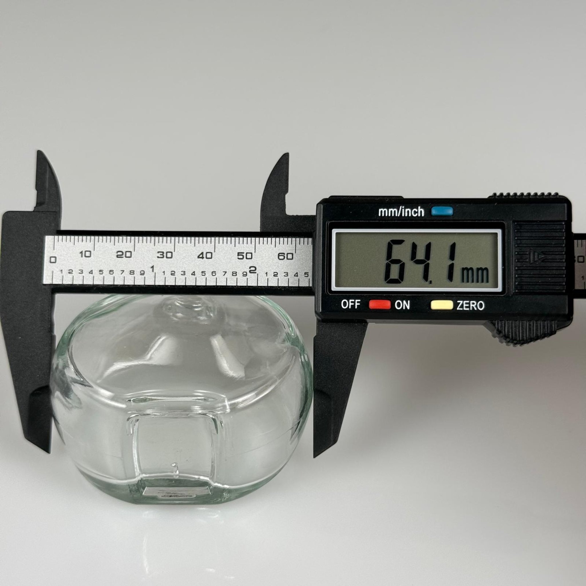 50 CC OVAL YASSI YUVARLAK CAM ŞİŞE + SİYAH ALÜMİNYUM METAL KAPAKLI TAKIM - 50 ML ŞEFFAF CAM ŞİŞE
