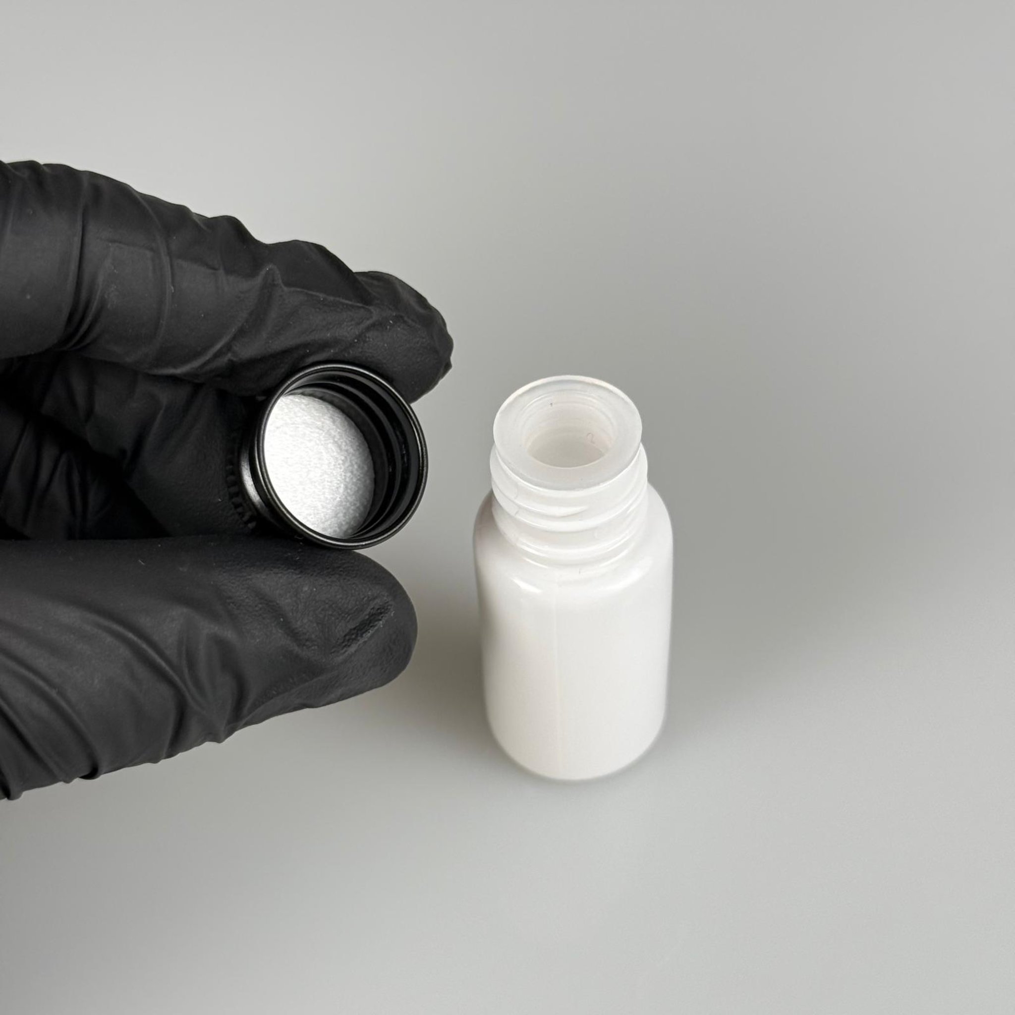 10 CC BEYAZ PET SHOT ŞİŞE - KÖPÜK CONTALI SİYAH ALÜMİNYUM METAL KAPAKLI + KÖR TIPALI TAKIM - 10 ML PLASTİK ŞİŞE