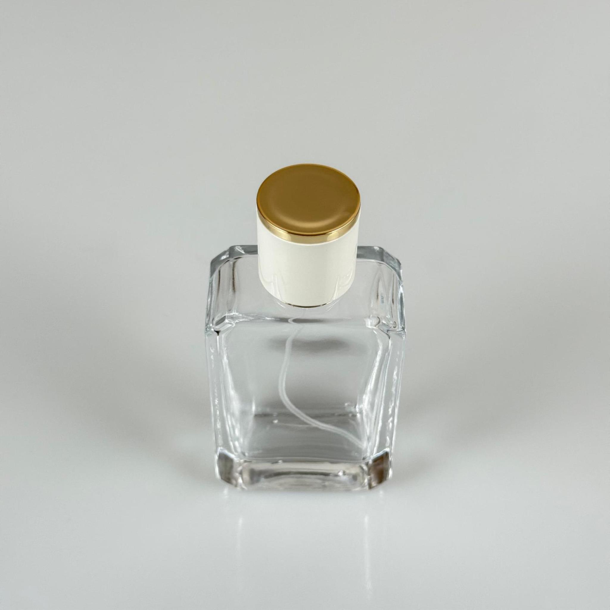 50 ML KÖŞELİ MODEL ANGEL PARFÜM ŞİŞESİ - SİYAH METAL SPREYLİ + GOLD BEYAZ KAPAKLI (AĞIZ 15 MM GEÇME KOLAY KAPAMA)