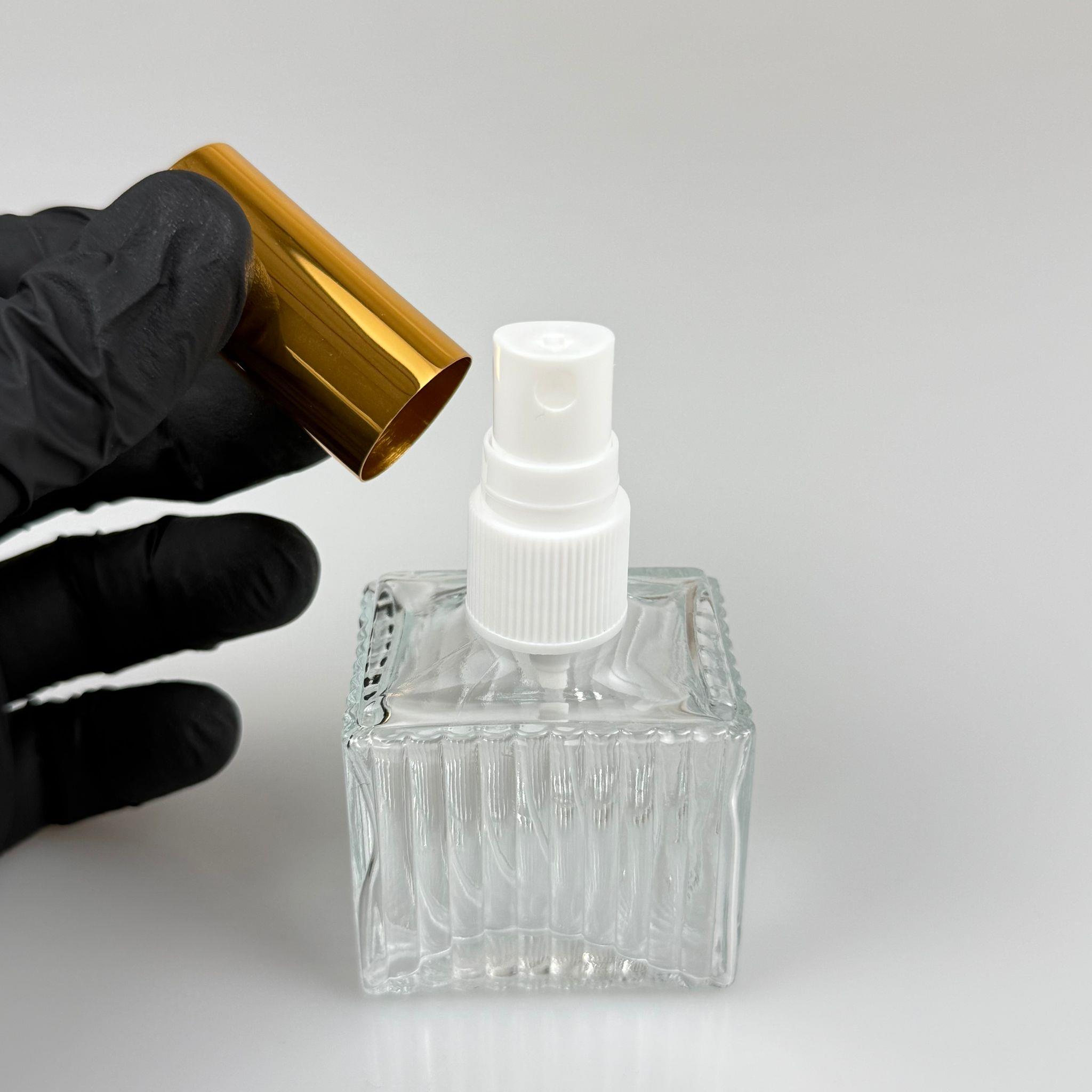 50 CC KÖŞELİ DESENLİ ÇİZGİLİ CAM ŞİŞE - VİDALI GOLD SPREYLİ PARFÜM KOLONYA ŞİŞESİ TAKIM - 50 ML PRESTİJLİ ŞİŞE
