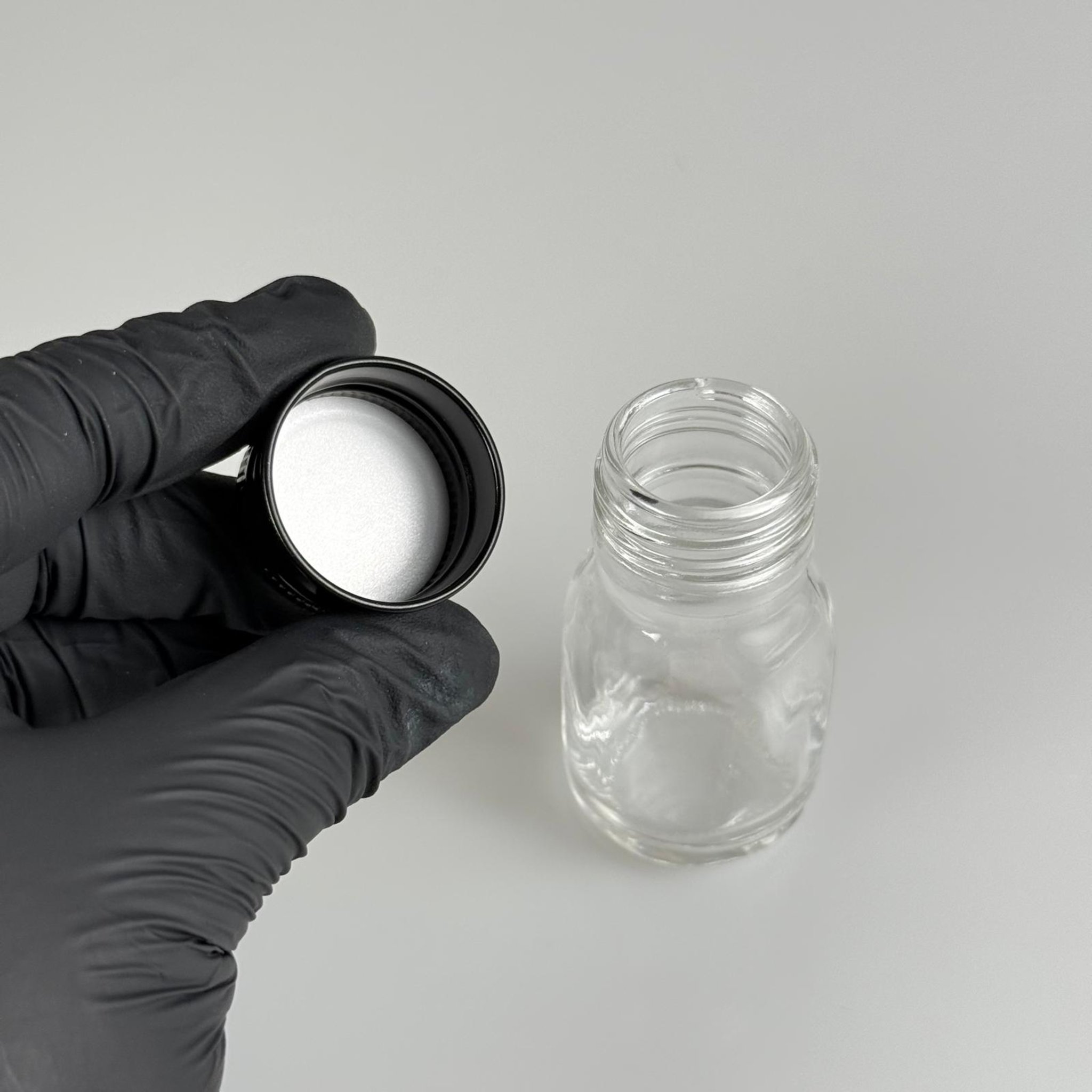 30 CC GENİŞ AĞIZLI ŞEFFAF CAM ŞİŞE + SİYAH METAL KAPAKLI TAKIM - 30 ML ŞEFFAF ŞURUP ECZA ŞİŞESİ - MİNİ ŞEFFAF SHOT VE TADIM ŞİŞESİ