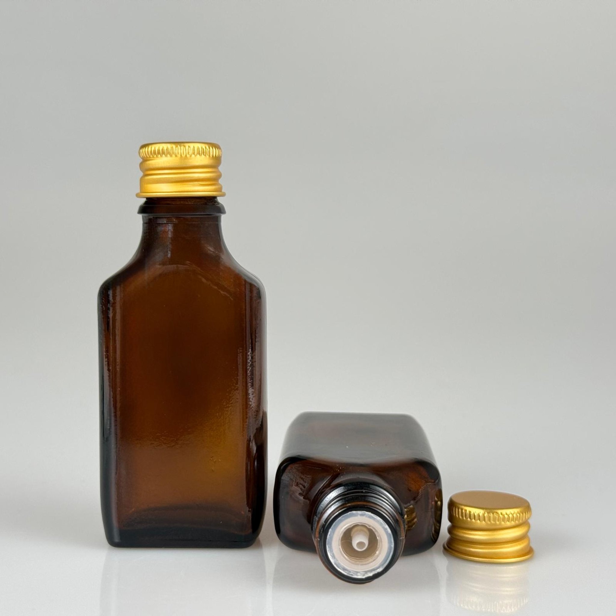 30 CC AMBER YASSI CAM ŞİŞE + GOLD ALÜMİNYUM METAL KAPAKLI + DAMLALIKLI KOLONYA TIPALI TAKIM - 30 ML KAHVERENGİ CAM ŞİŞE