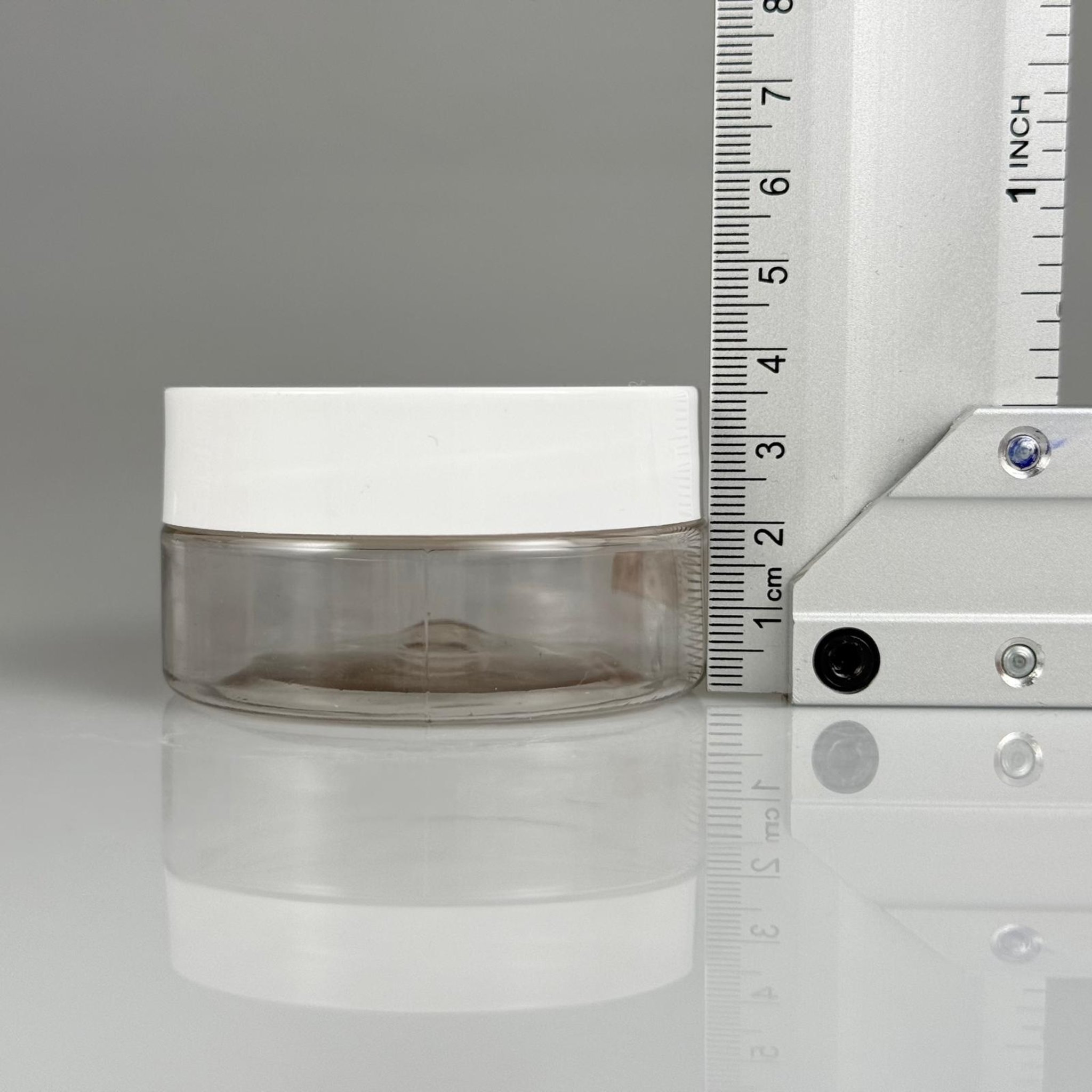 50 CC PET KAVANOZ- BEYAZ KAPAKLI + KENDİNDEN YAPIŞKANLI CONTALI (SIZDIRMAZLIK SAĞLAR) - 50 ML PLASTİK KAVANOZ - KREM KAVANOZU