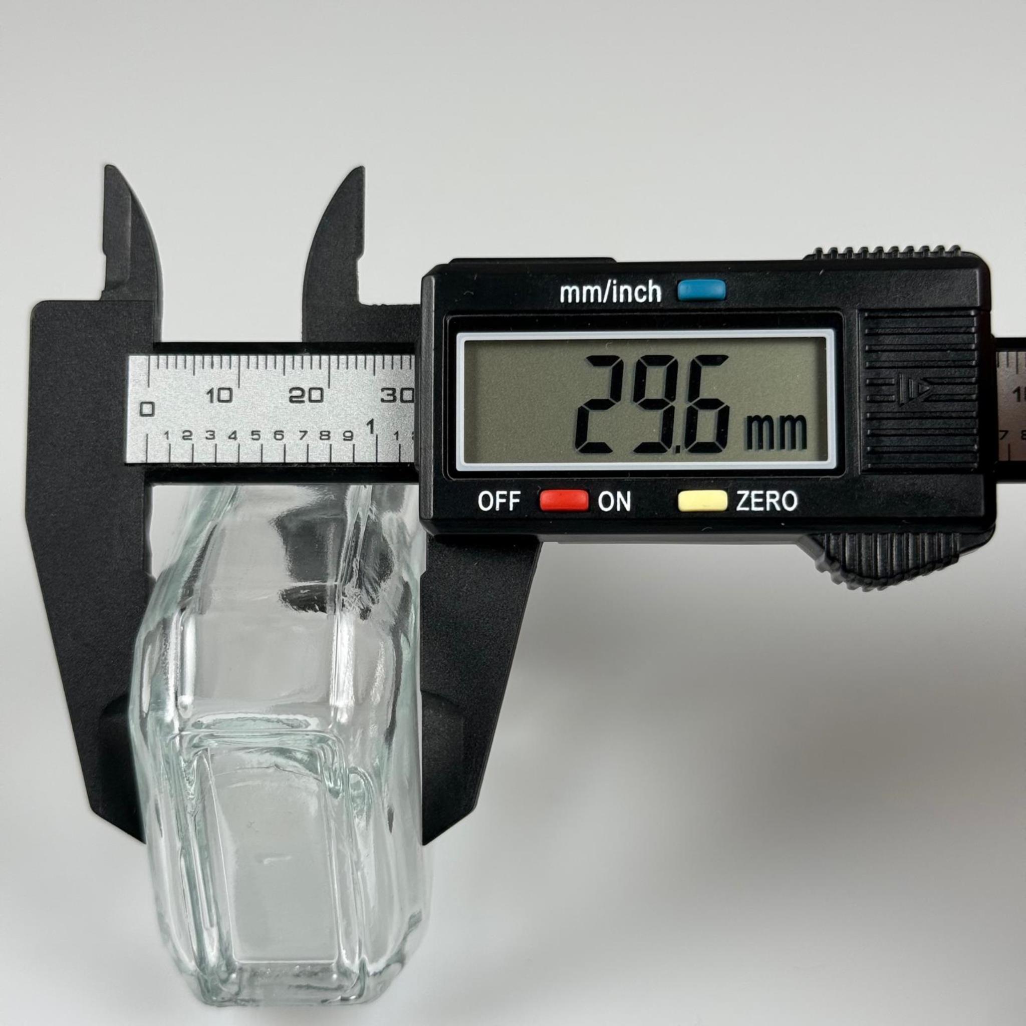 50 CC KAZABLANKA CAM ŞİŞE + SİYAH SPREY FISFIS - 50 ML HEDİYELİK CAM KOLONYA ŞİŞESİ - DÜĞÜN, NİŞAN, SÖZ, KINA, CENAZE, PROMOSYON İÇİN HEDİYELİK KOLONYA ŞİŞELERİ