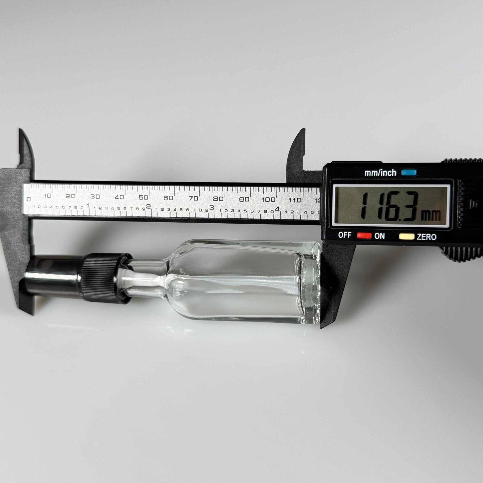 20 CC MARASKA KÖŞELİ SPREYLİ CAM ŞİŞE  - 20 ml kare cam şişe siyah fısfıslı