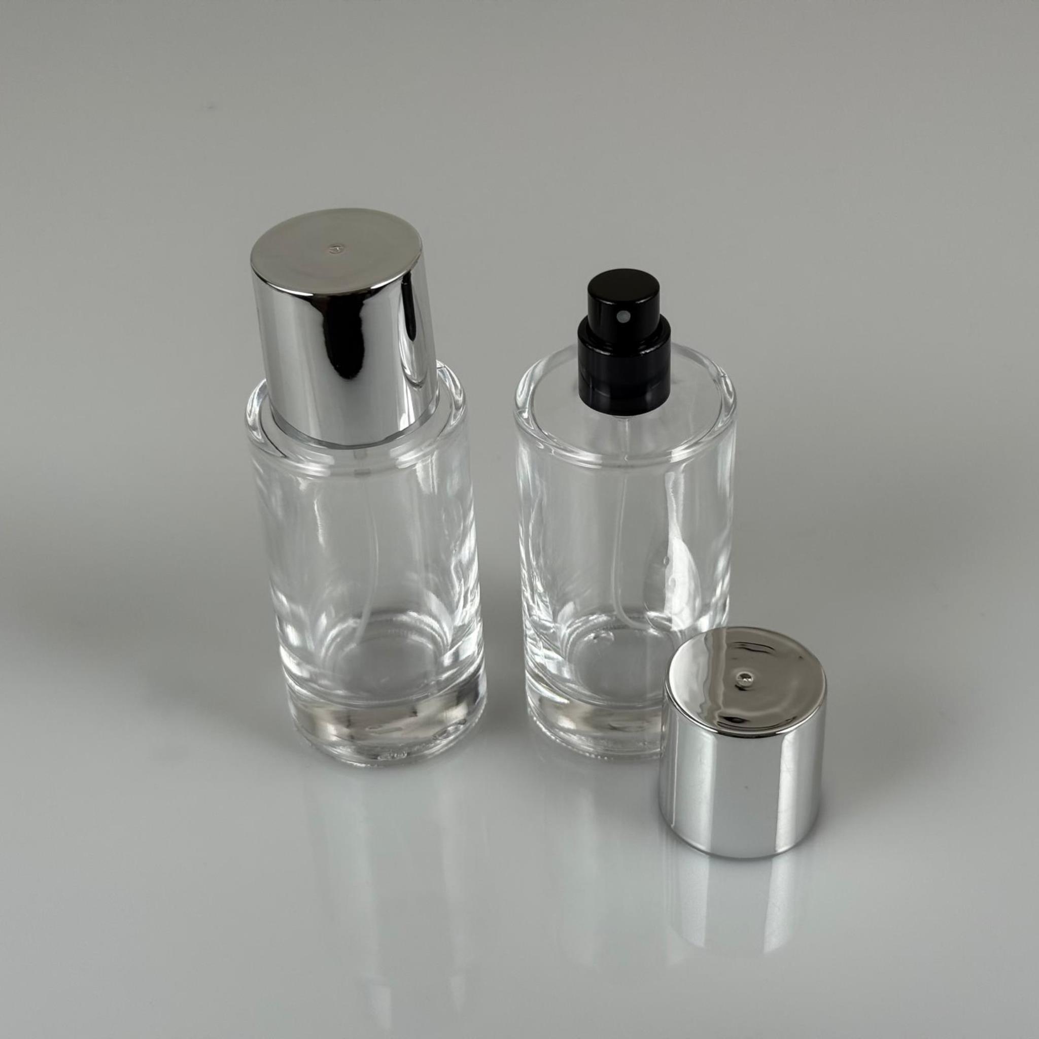 50 ML SİLİNDİR MODEL MARS PARFÜM ŞİŞESİ - SİYAH METAL SPREYLİ + GÜMÜŞ GENİŞ KAPAKLI (AĞIZ 15 MM GEÇME KOLAY KAPAMA)