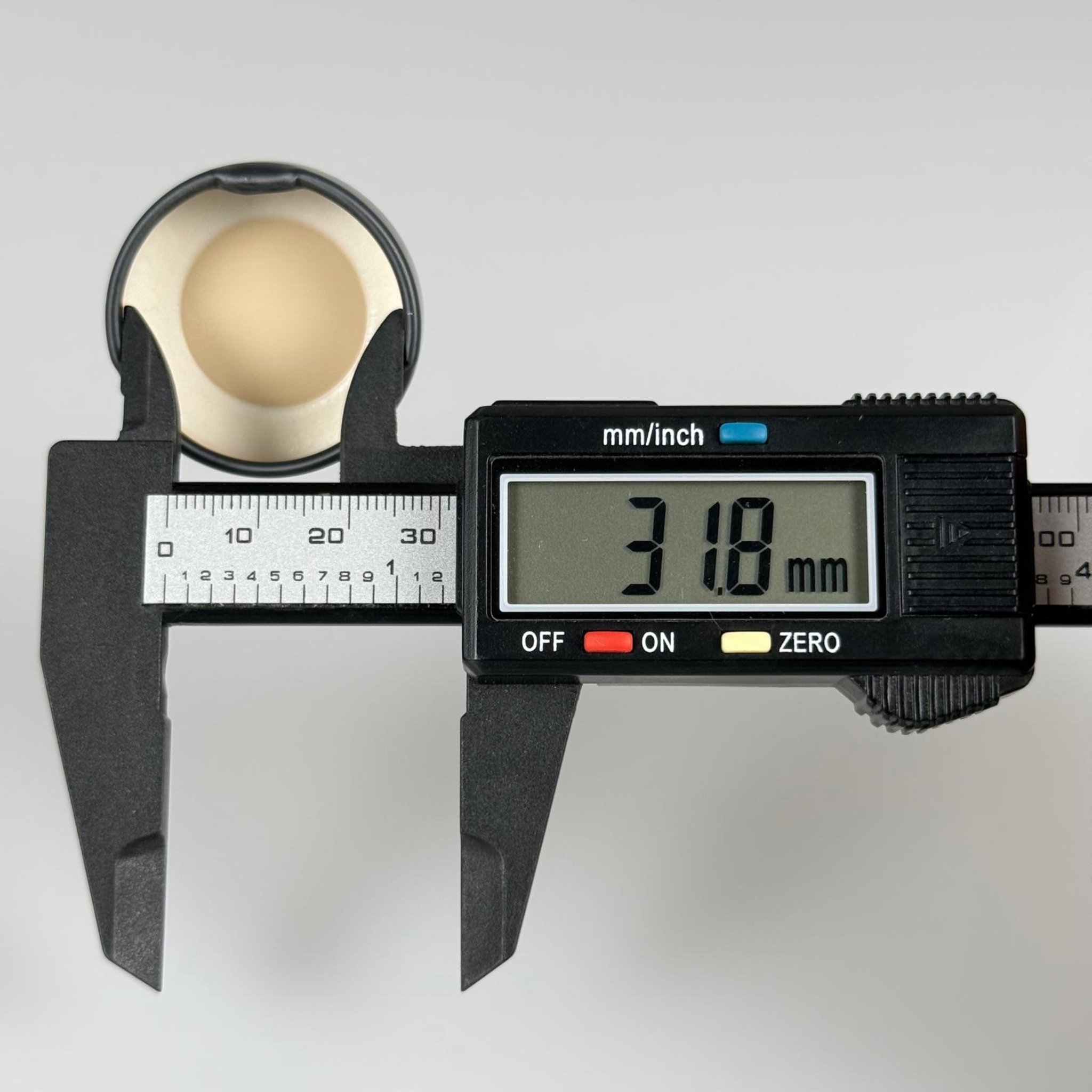 33 MM TWİST-OFF DERİN SİYAH METAL KAPAK (33MTO469 DÜZ)
