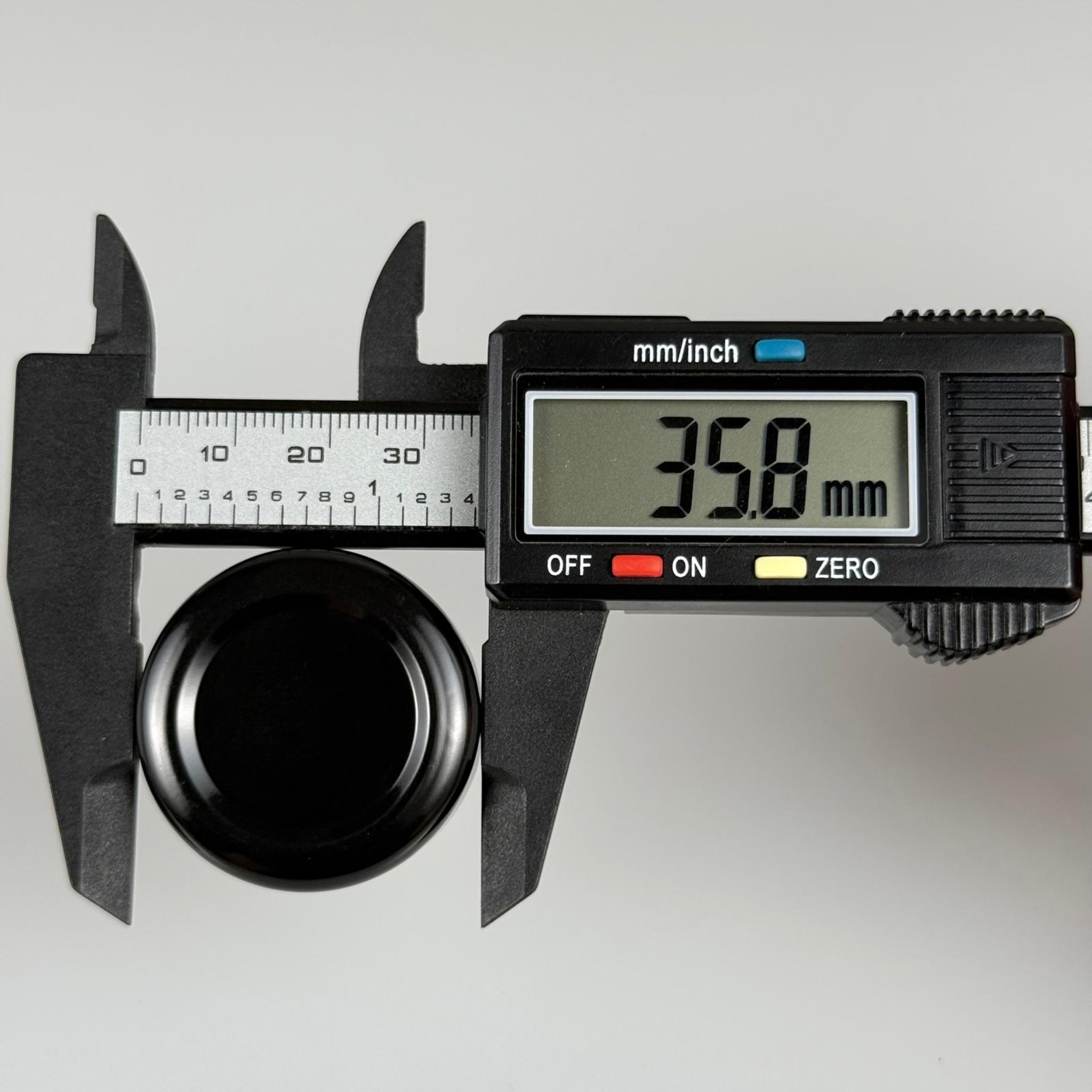 33 MM TWİST-OFF DERİN SİYAH METAL KAPAK (33MTO469 DÜZ)