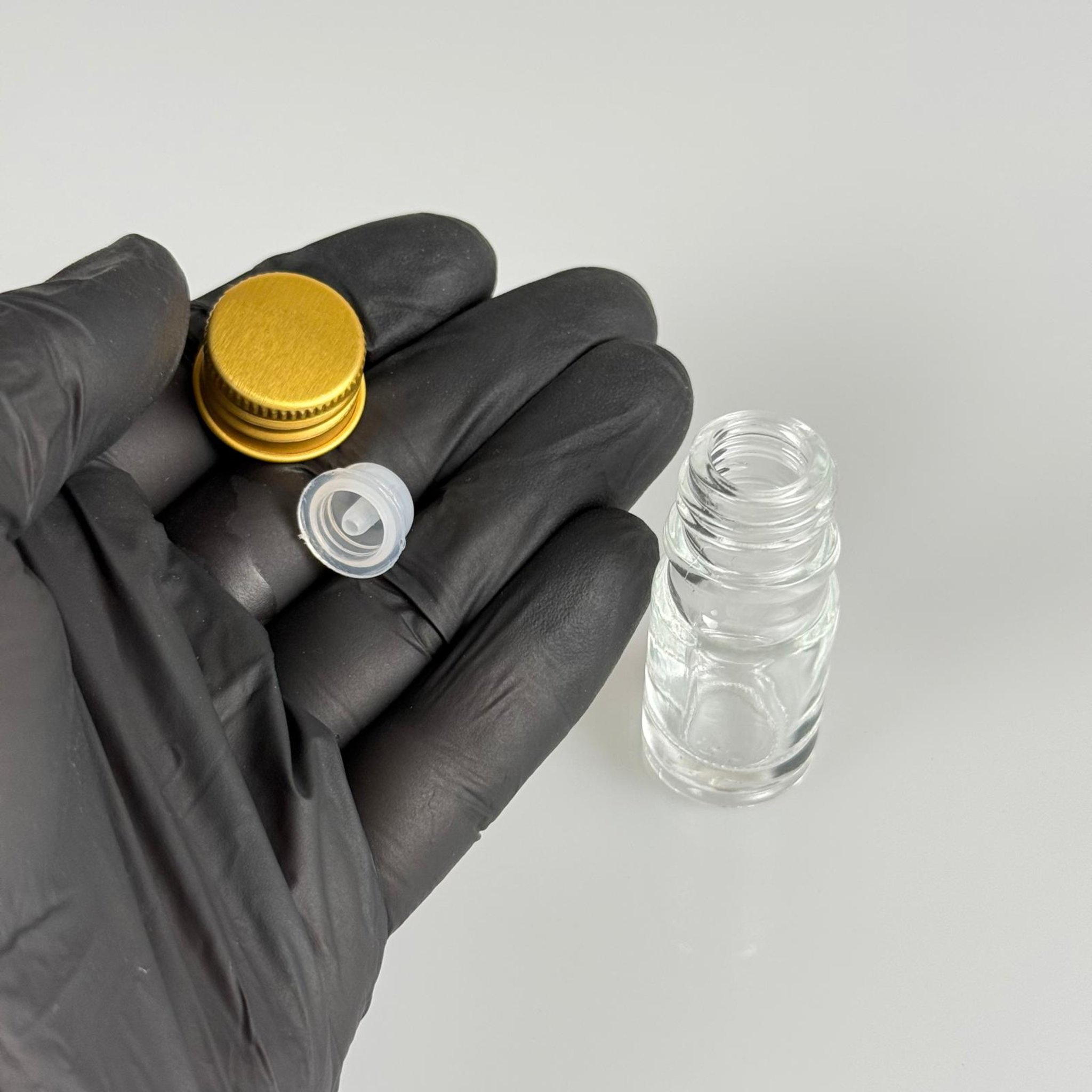 5 CC ŞEFFAF CAM ŞİŞE + KÖPÜK CONTALI GOLD ALÜMİNYUM METAL KAPAKLI + KOLONYA TIPALI TAKIM - 5 ML ŞEFFAF CAM ŞİŞE