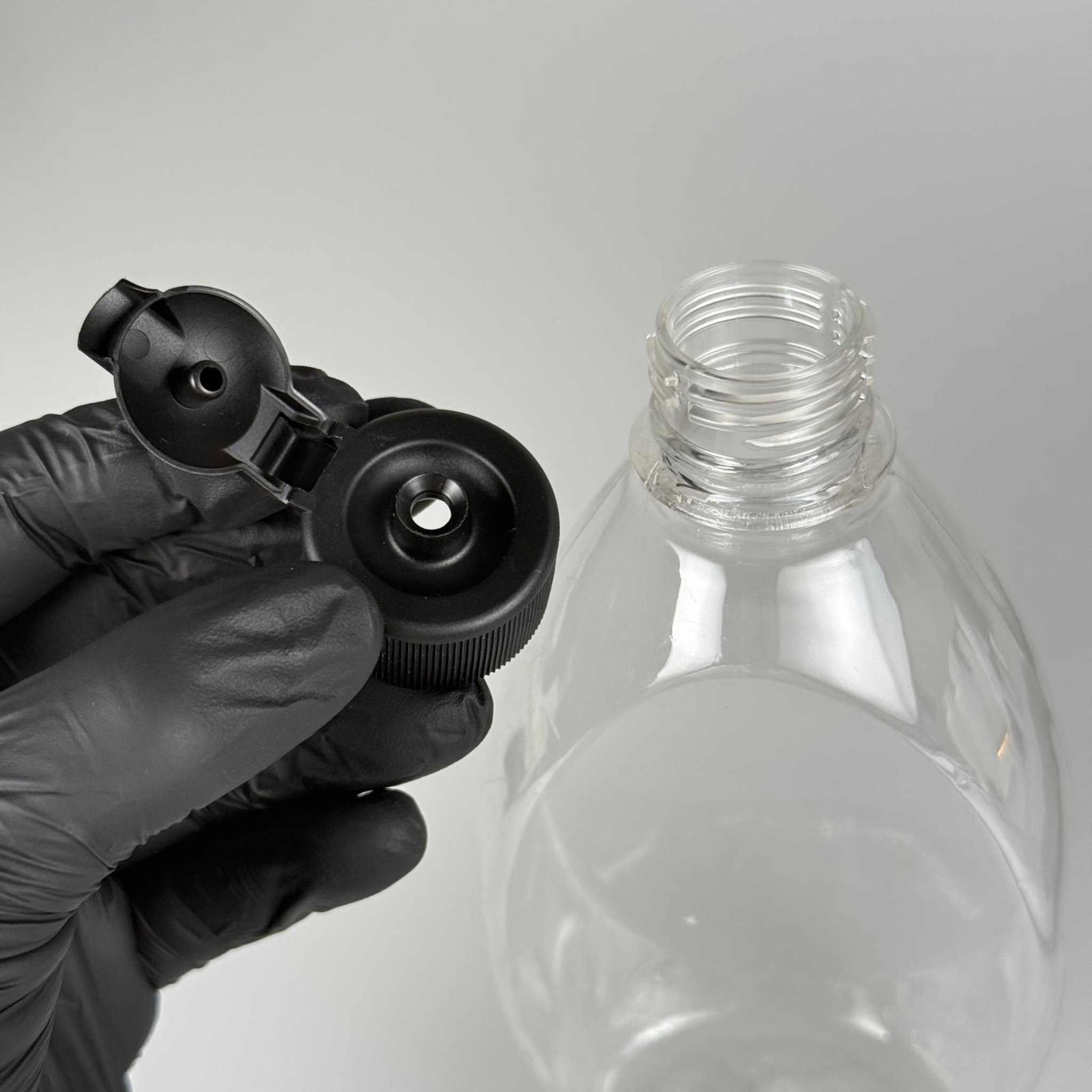AKITICILI PET ŞİŞE - 400 ML PLASTİK ŞİŞE + 28 MM SİYAH FLİPTOP AÇILIR KAPAKLI SET