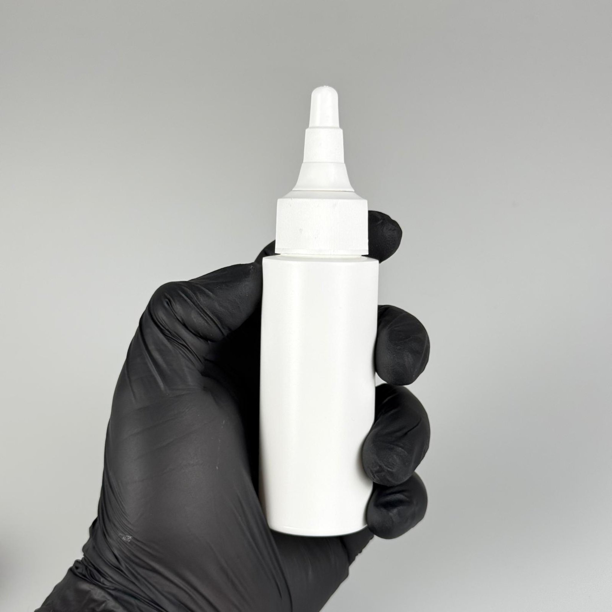YAĞ, SOS, ACI SOS, SİRKE, SRIRACHA, MÜREKKEP, TUTKAL AKITICI VB BOŞ ŞİŞELERİ - BEYAZ SİVRİ ASANSÖR AKITICI KAPAK + 50 ML BEYAZ POLİETİLEN PLASTİK ŞİŞE TAKIM