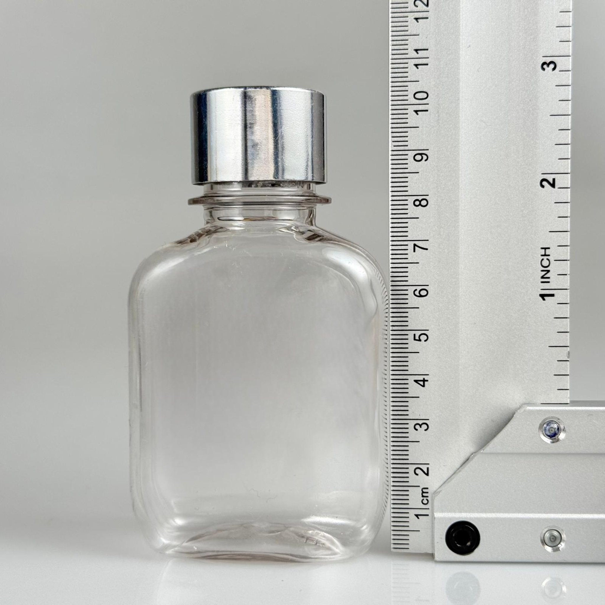 100 CC YASSI PET ŞİŞE + ALÜMİNYUM KAPLAMALI GÜMÜŞ KAPAKLI + KÖR TIPALI TAKIM - 100 ML PET ŞİŞE